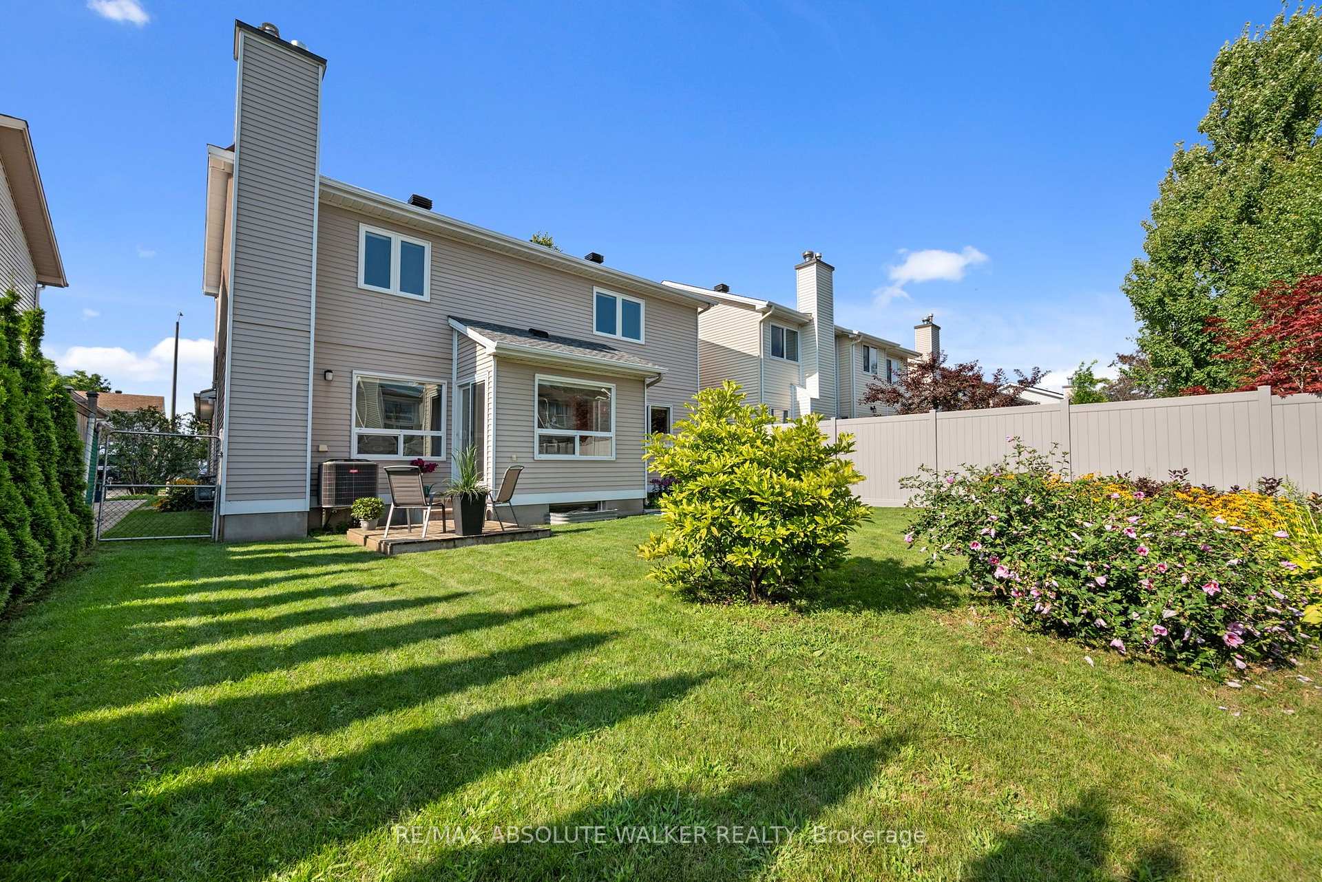 Photo 33 of 6161 Lariviere Crescent, Ottawa, Chapel Hill South - Orleans Village — HOMEH