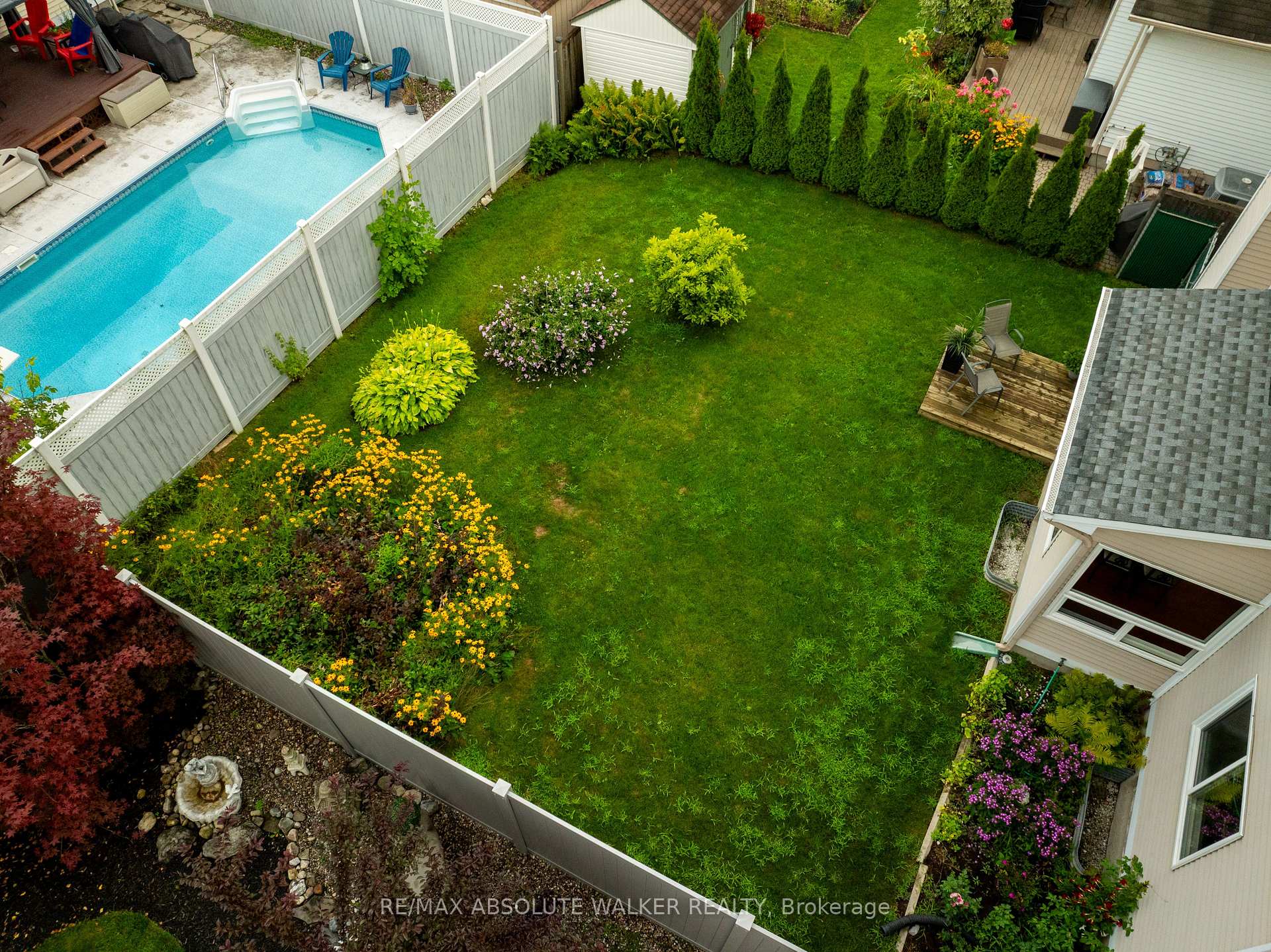 Photo 36 of 6161 Lariviere Crescent, Ottawa, Chapel Hill South - Orleans Village — HOMEH