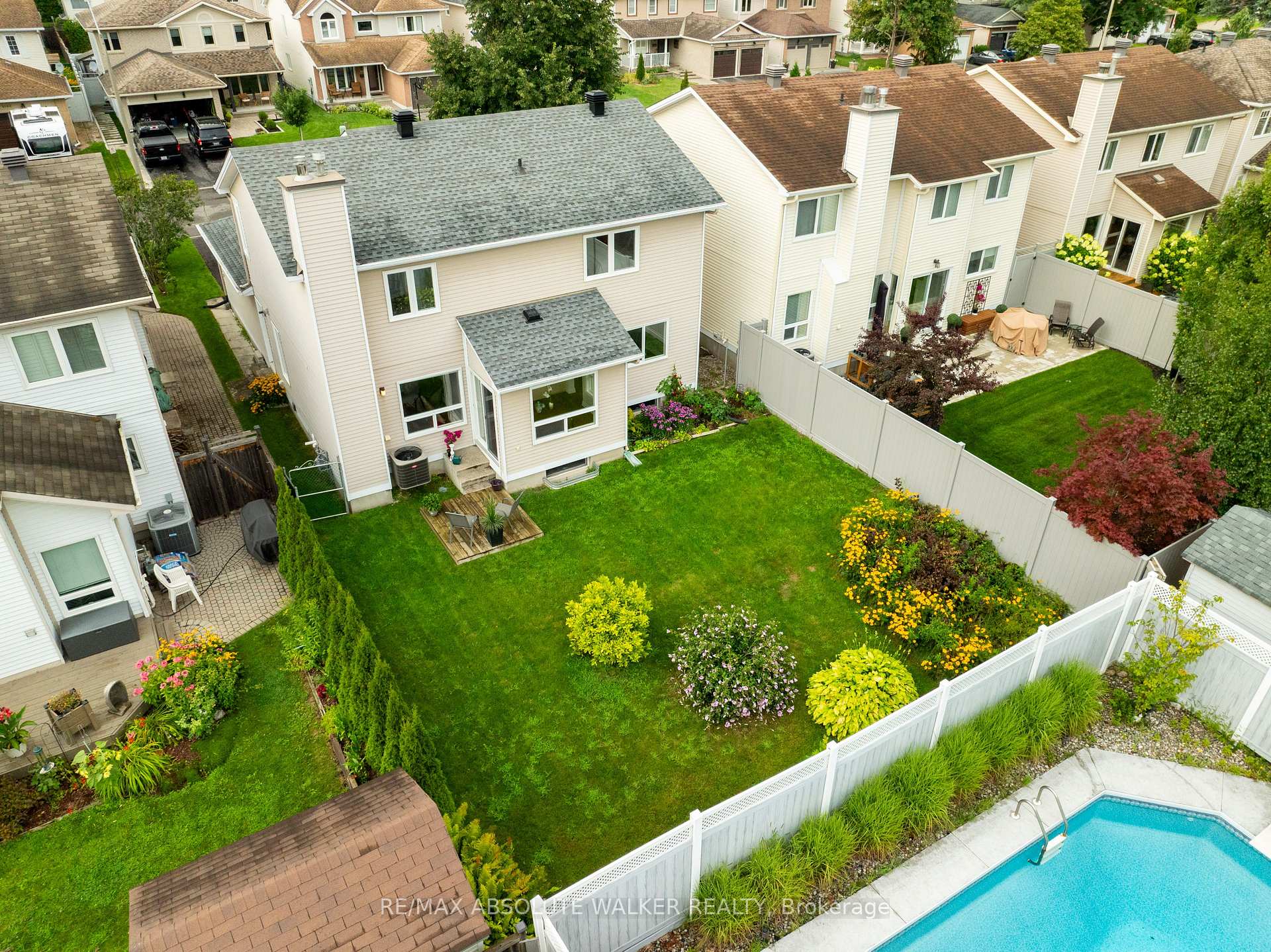 Photo 37 of 6161 Lariviere Crescent, Ottawa, Chapel Hill South - Orleans Village — HOMEH