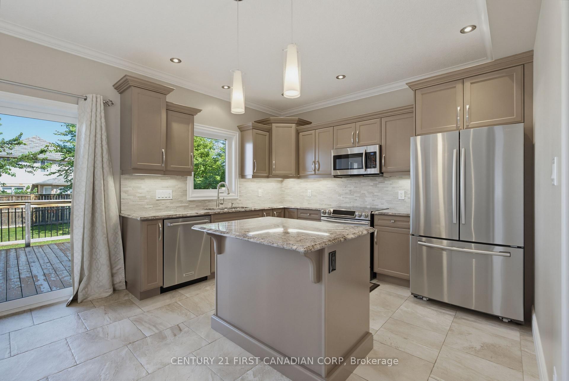 Photo 14 of 3429 Singleton Avenue, London, South V — HOMEH