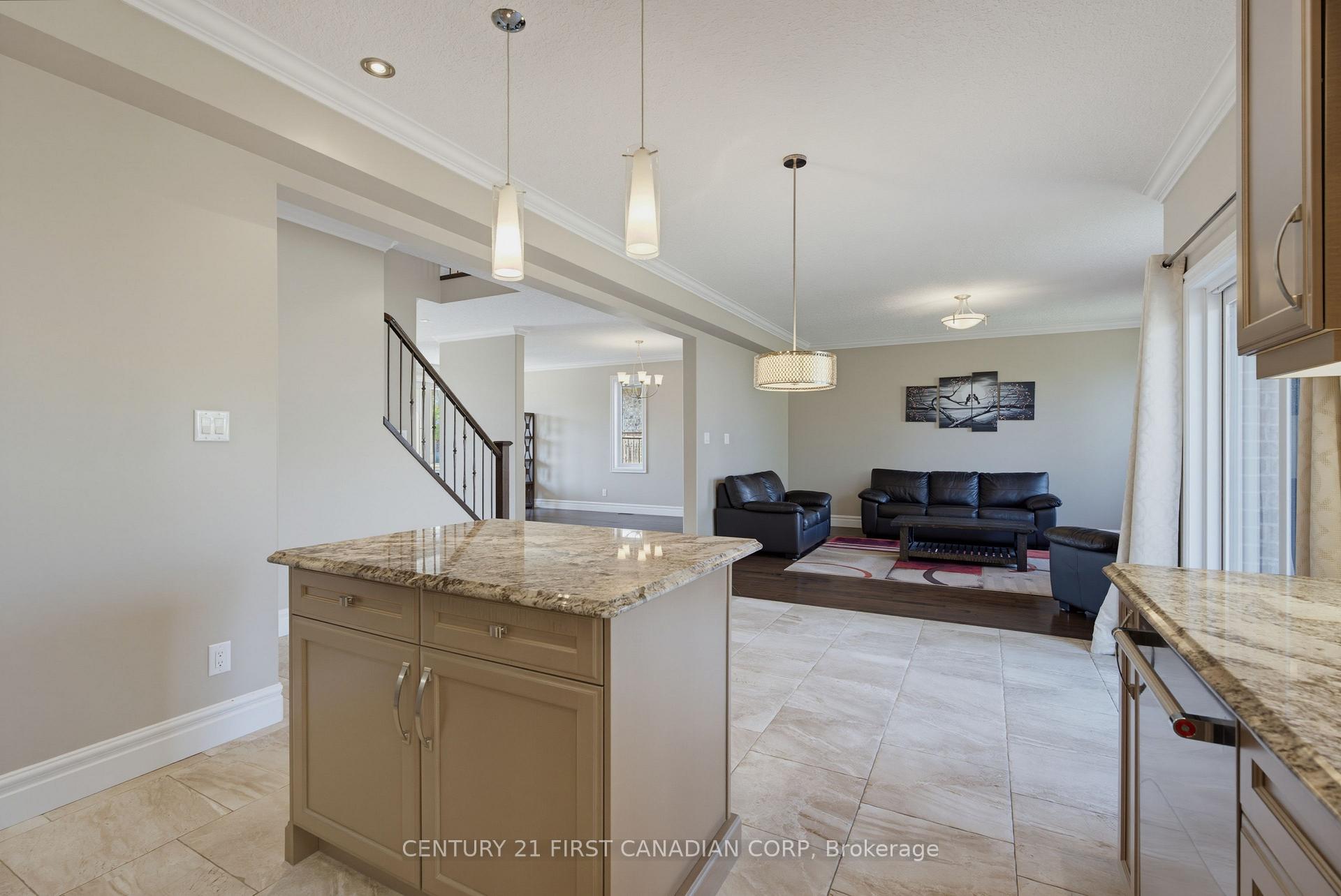 Photo 17 of 3429 Singleton Avenue, London, South V — HOMEH