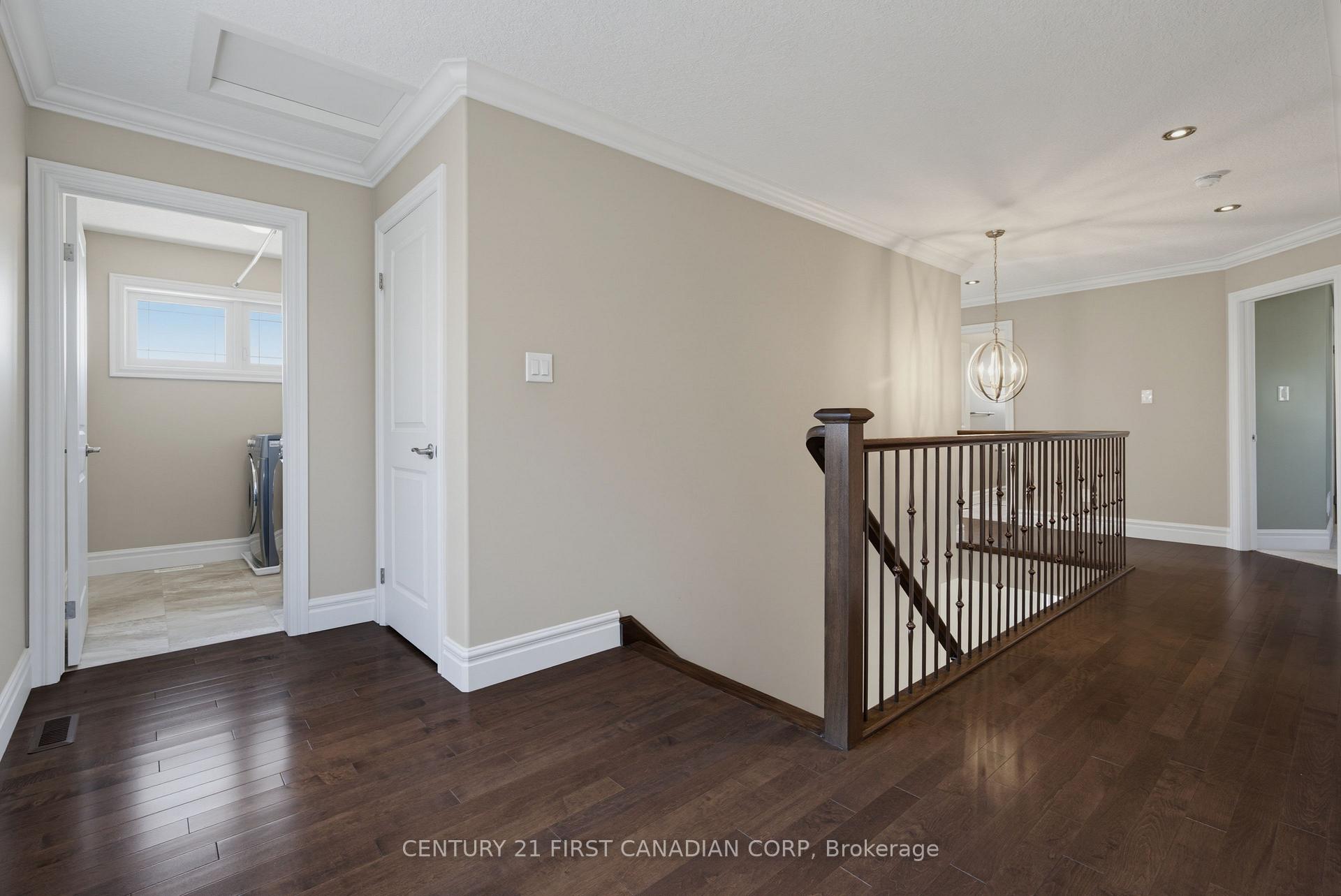 Photo 22 of 3429 Singleton Avenue, London, South V — HOMEH