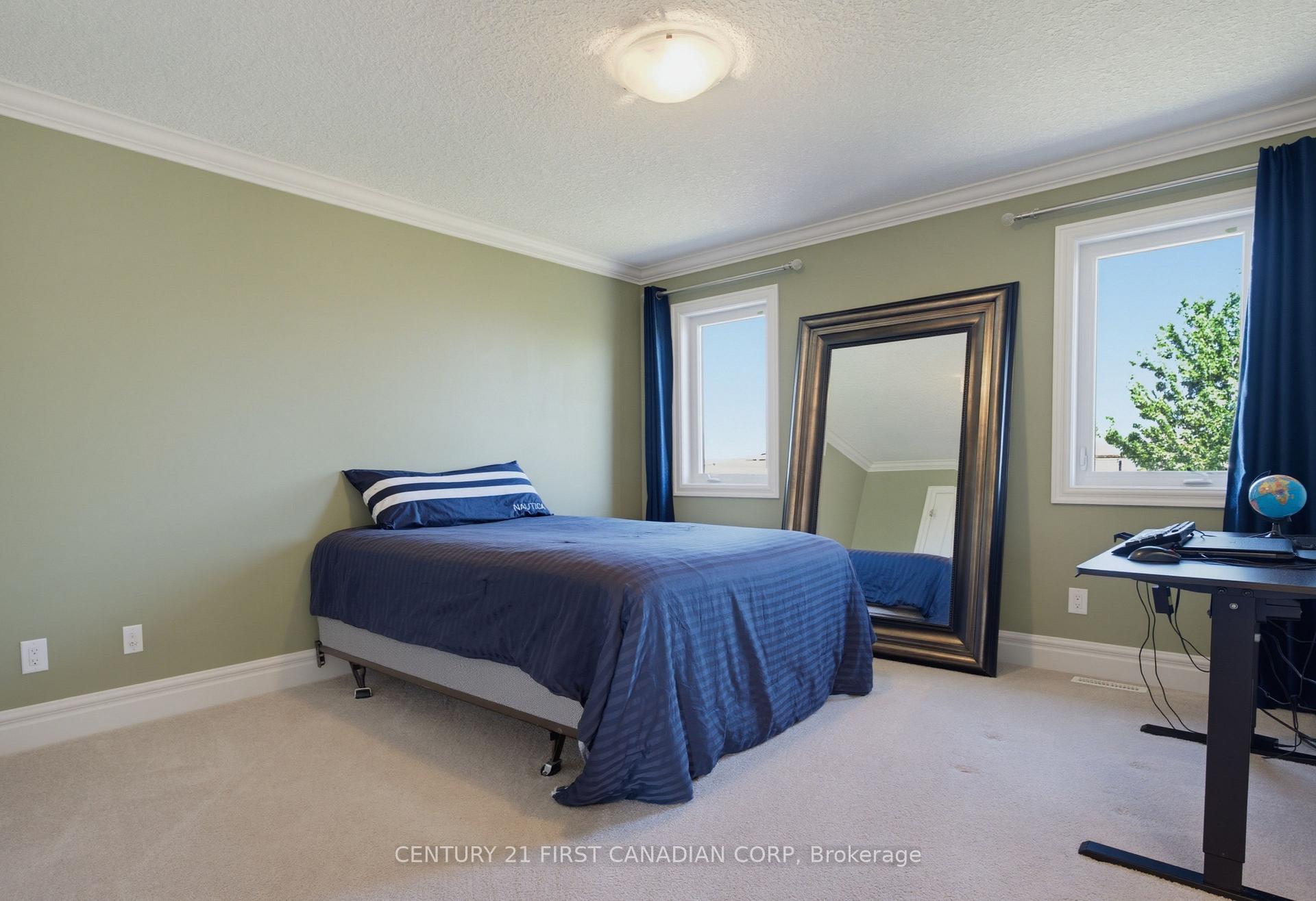 Photo 23 of 3429 Singleton Avenue, London, South V — HOMEH