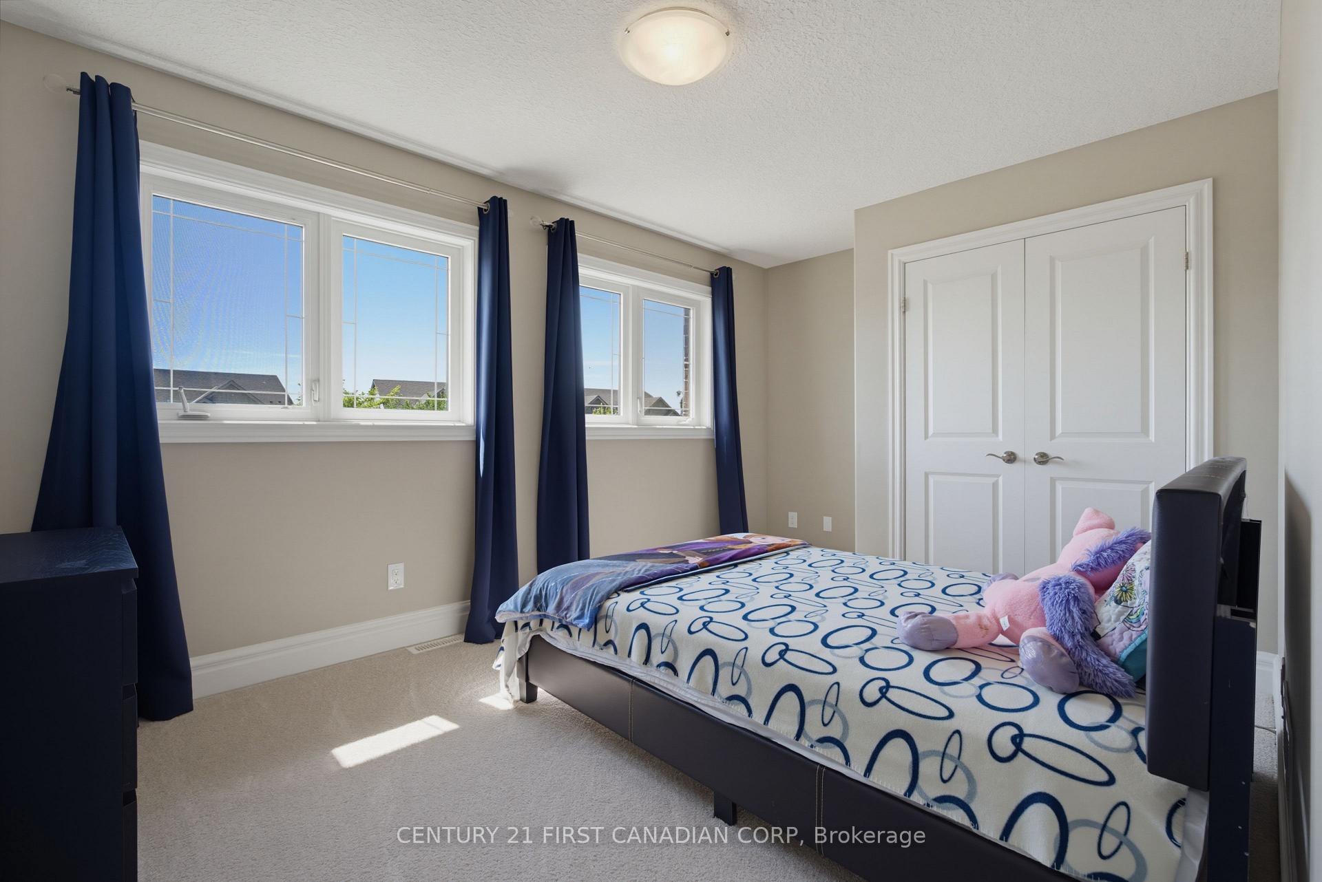 Photo 30 of 3429 Singleton Avenue, London, South V — HOMEH