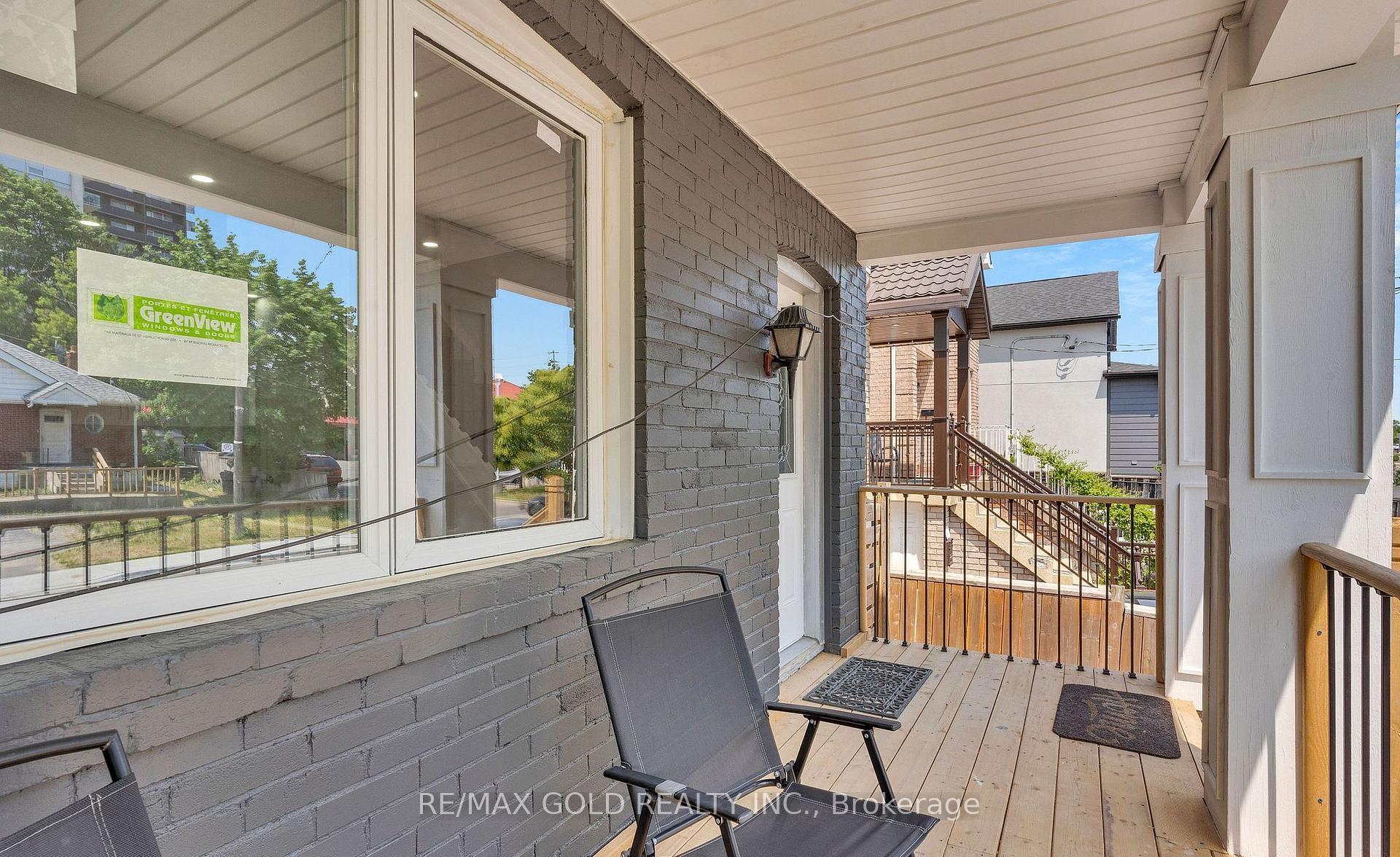 Photo 4 of 8 Fairglen Crescent, North York, Humberlea-Pelmo Park — HOMEH