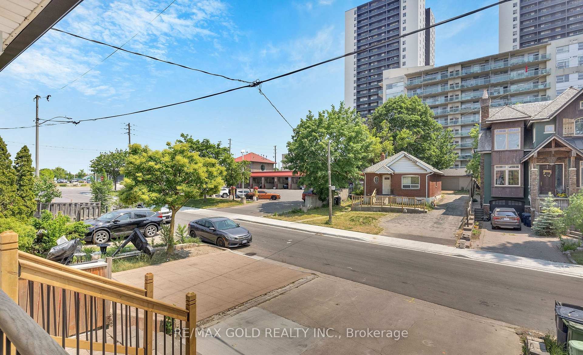 Photo 5 of 8 Fairglen Crescent, North York, Humberlea-Pelmo Park — HOMEH