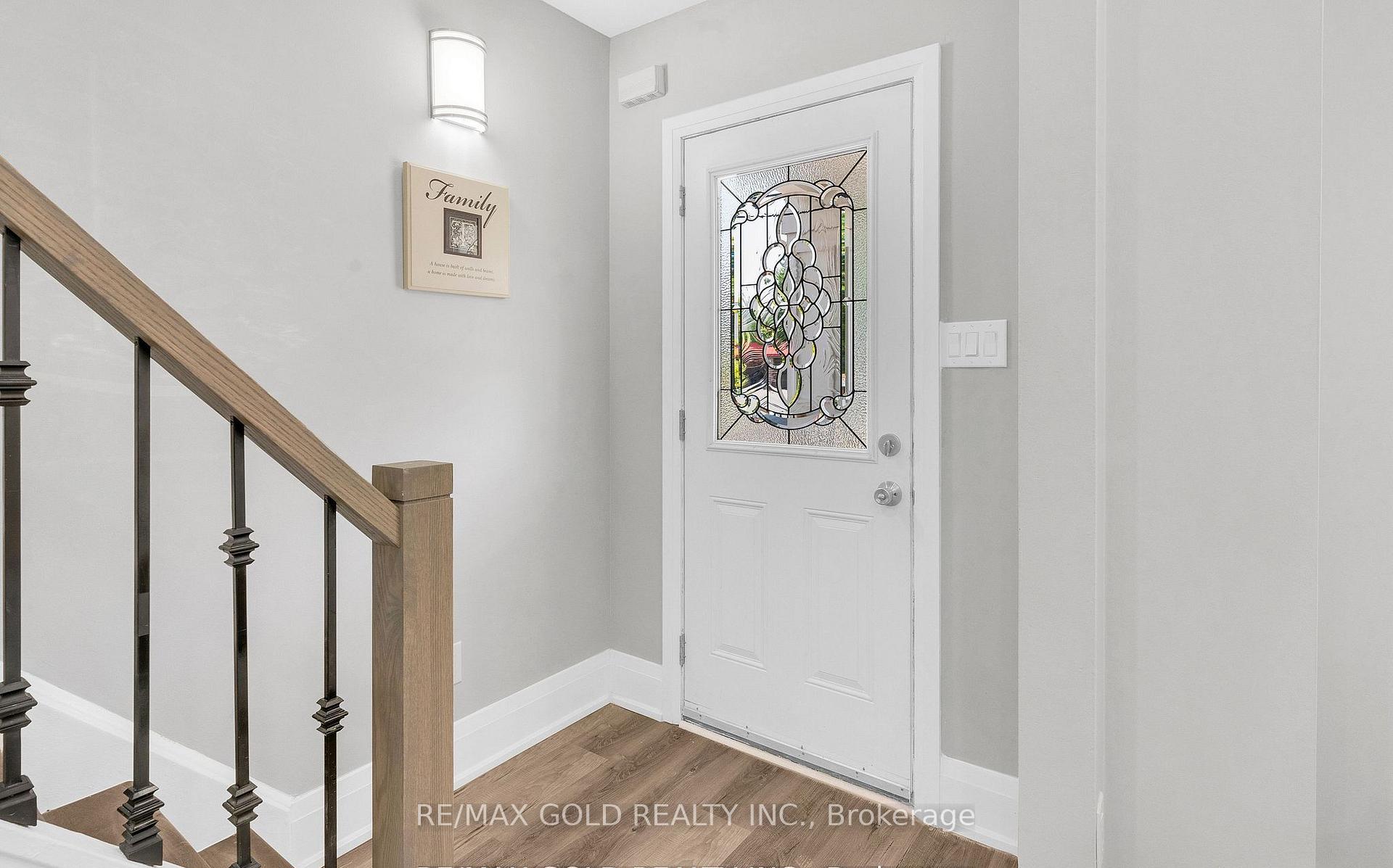 Photo 6 of 8 Fairglen Crescent, North York, Humberlea-Pelmo Park — HOMEH