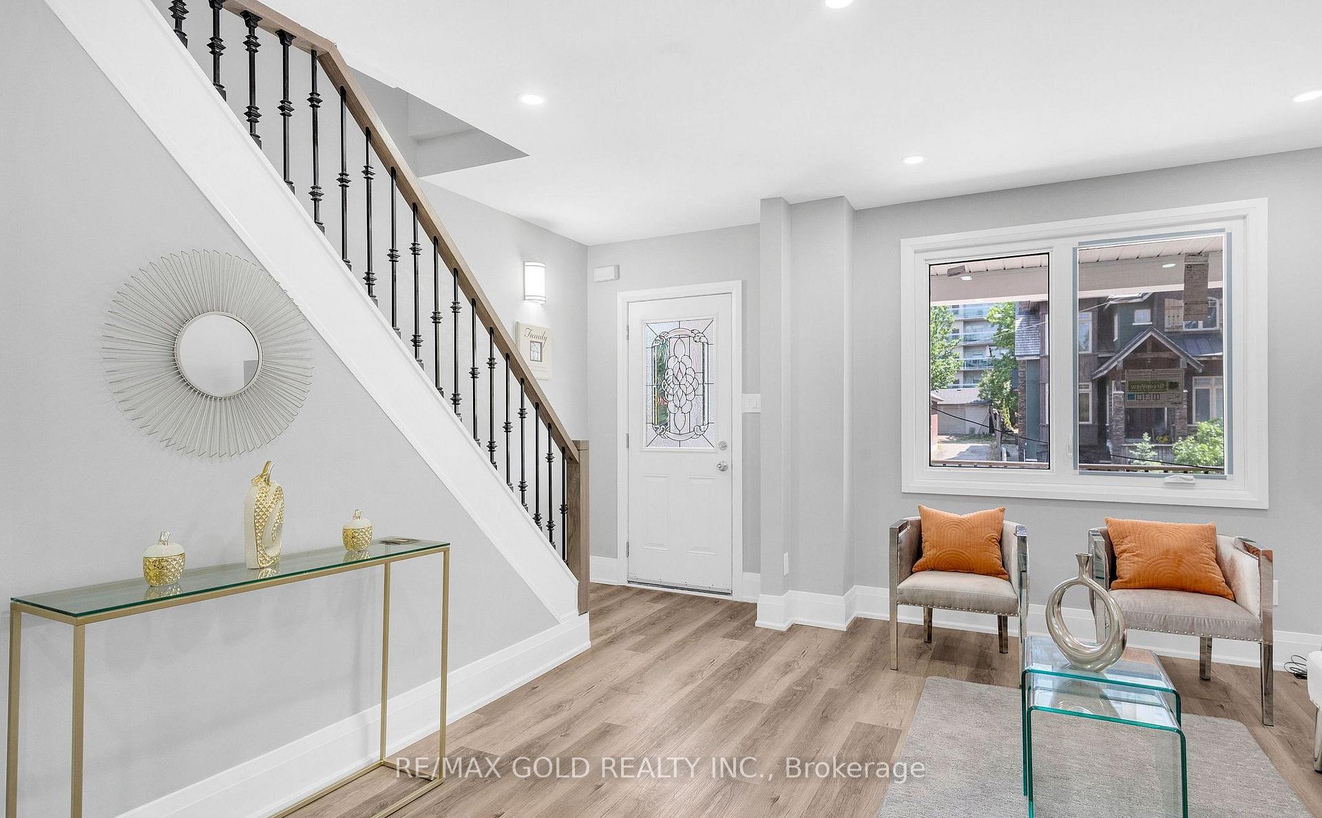 Photo 7 of 8 Fairglen Crescent, North York, Humberlea-Pelmo Park — HOMEH
