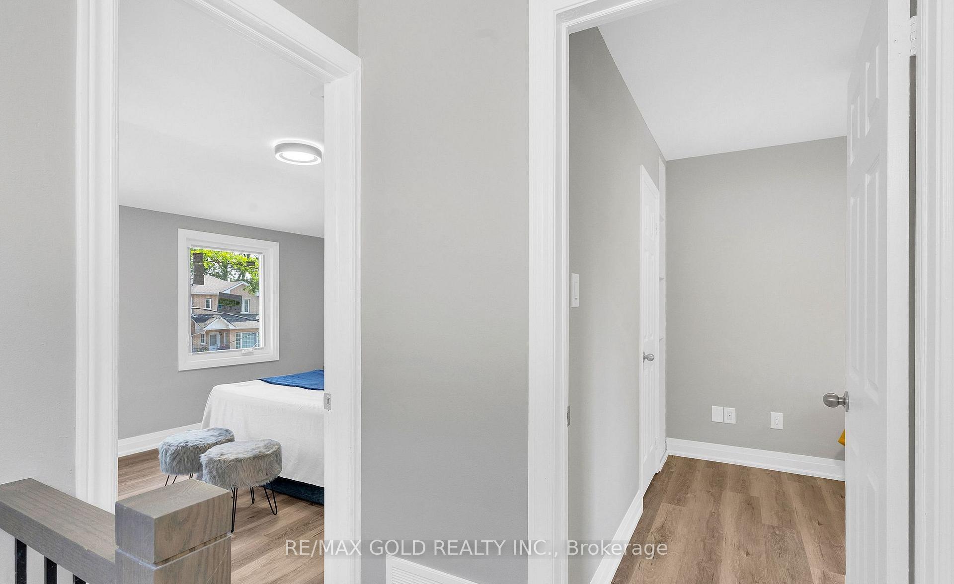 Photo 19 of 8 Fairglen Crescent, North York, Humberlea-Pelmo Park — HOMEH