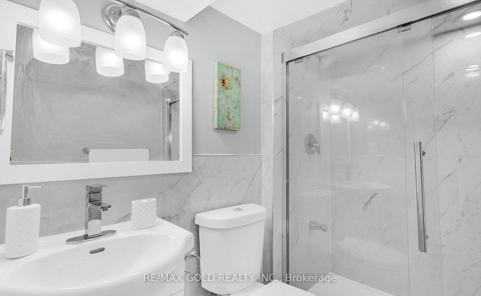 Photo 34 of 8 Fairglen Crescent, North York, Humberlea-Pelmo Park — HOMEH