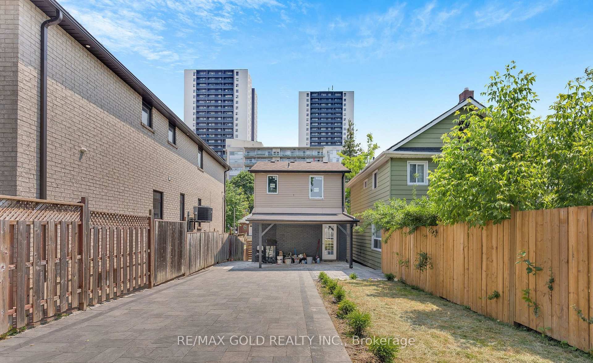 Photo 42 of 8 Fairglen Crescent, North York, Humberlea-Pelmo Park — HOMEH