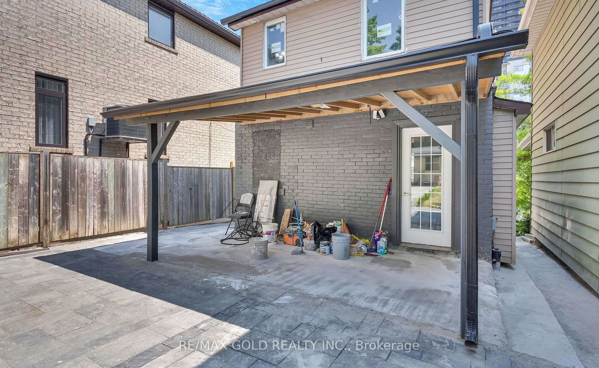 Photo 44 of 8 Fairglen Crescent, North York, Humberlea-Pelmo Park — HOMEH
