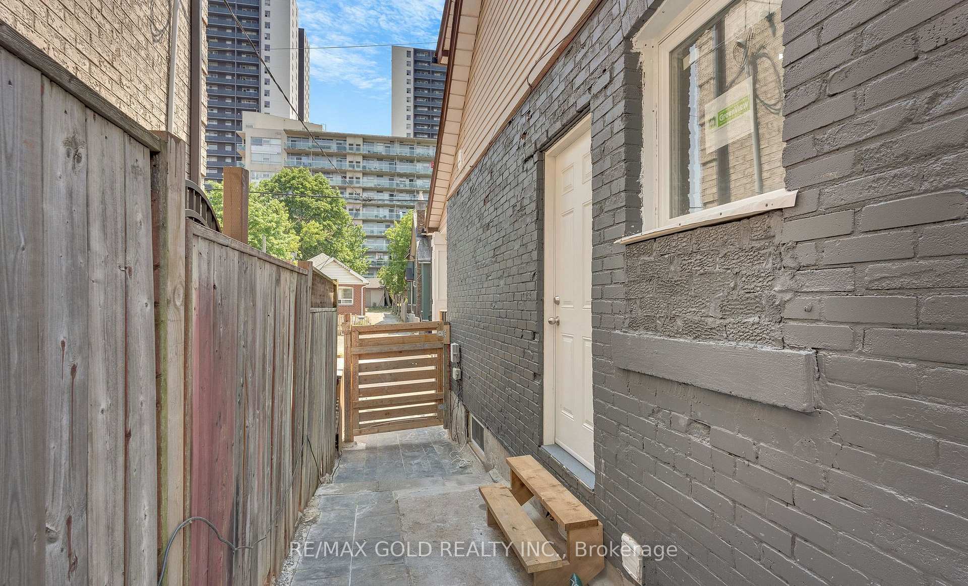 Photo 46 of 8 Fairglen Crescent, North York, Humberlea-Pelmo Park — HOMEH