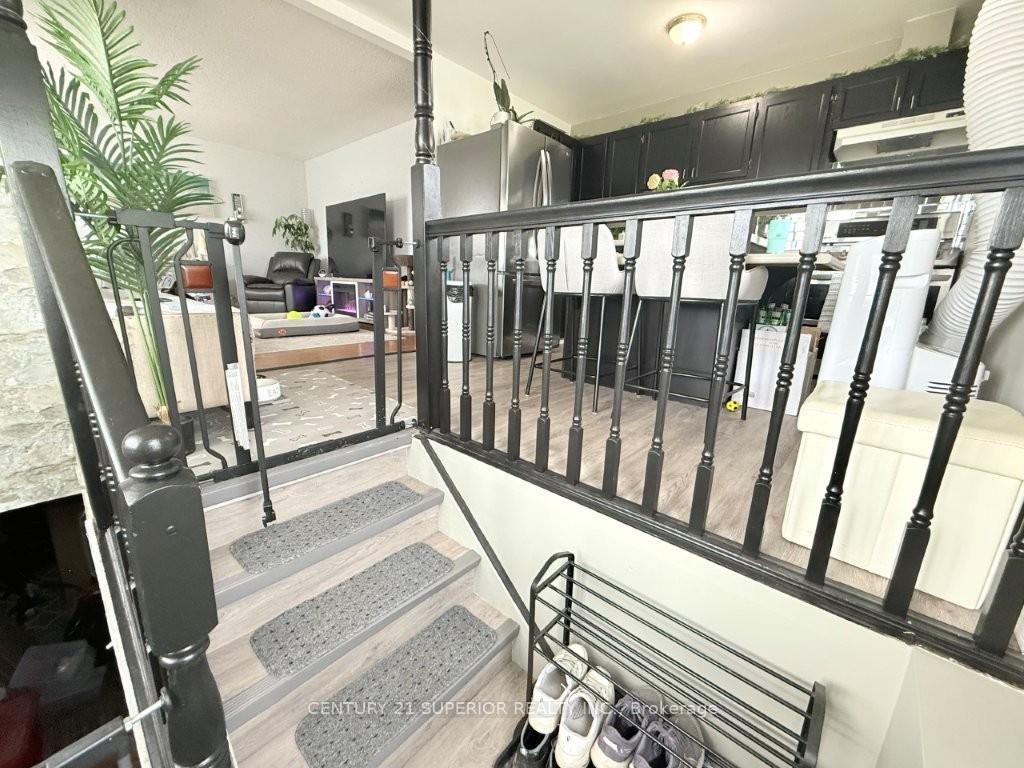 Photo 3 of 114 Northwood Drive, Greenstone, TB-98 — HOMEH