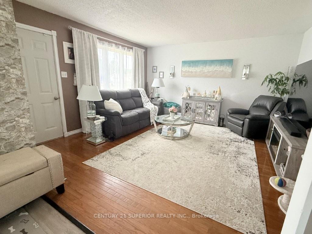 Photo 5 of 114 Northwood Drive, Greenstone, TB-98 — HOMEH
