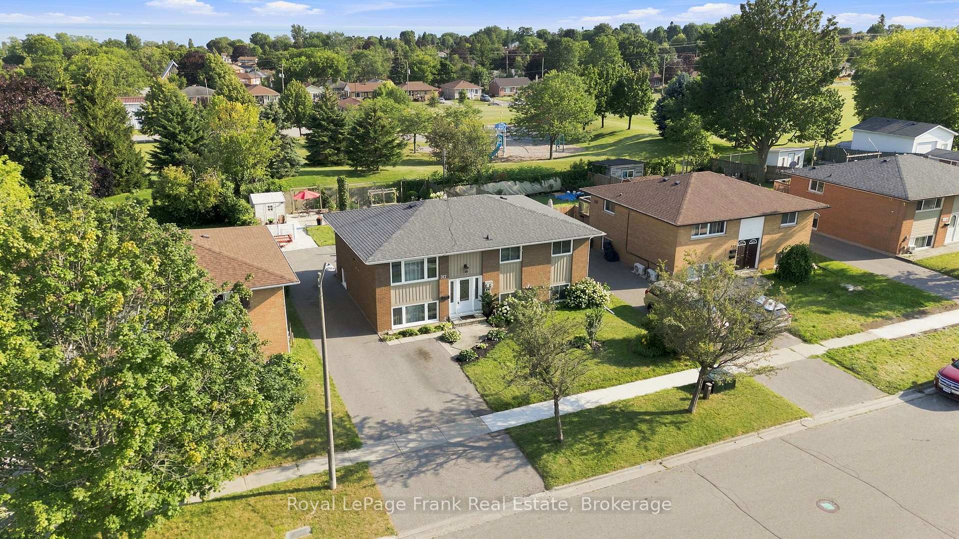 Photo 4 of 317 Dwight Avenue, Oshawa, Lakeview — HOMEH