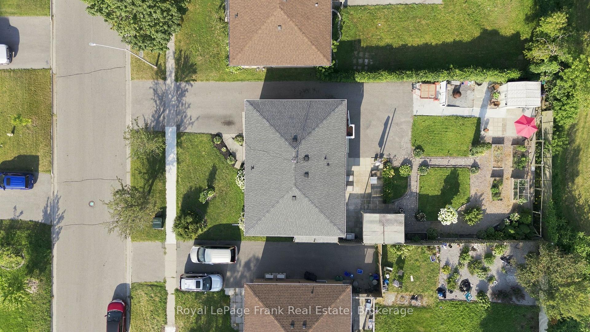 Photo 5 of 317 Dwight Avenue, Oshawa, Lakeview — HOMEH
