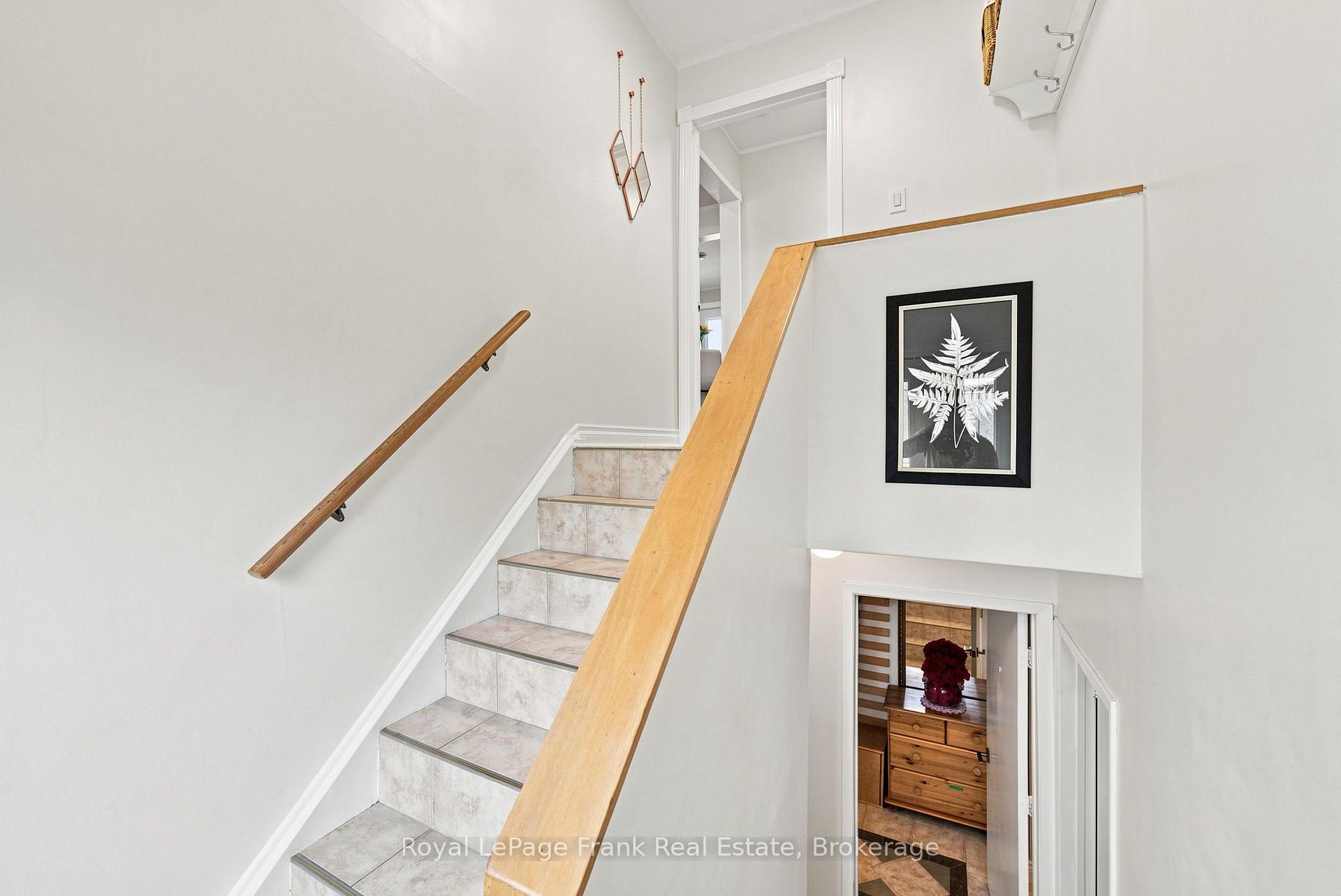 Photo 7 of 317 Dwight Avenue, Oshawa, Lakeview — HOMEH