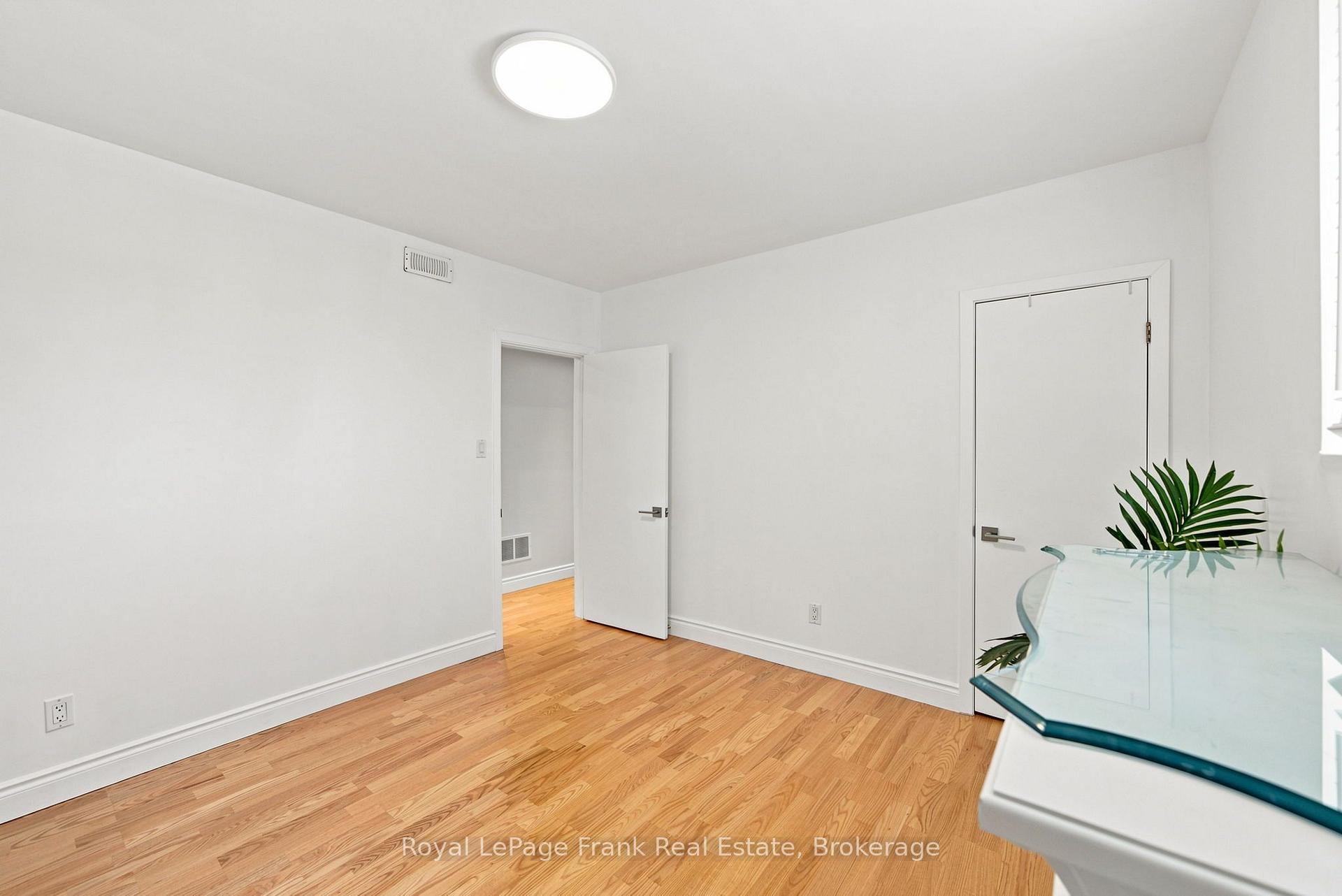 Photo 21 of 317 Dwight Avenue, Oshawa, Lakeview — HOMEH