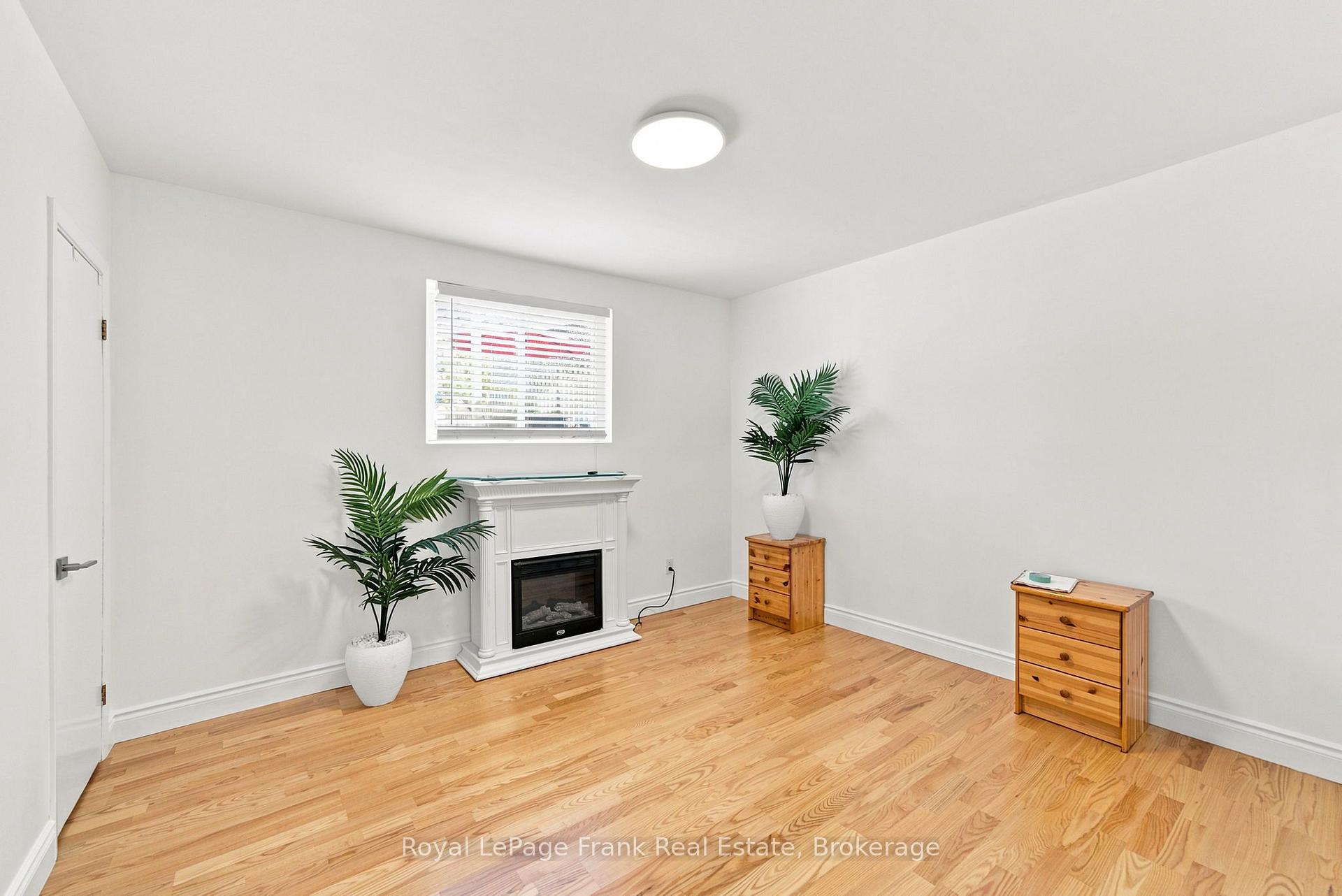 Photo 26 of 317 Dwight Avenue, Oshawa, Lakeview — HOMEH