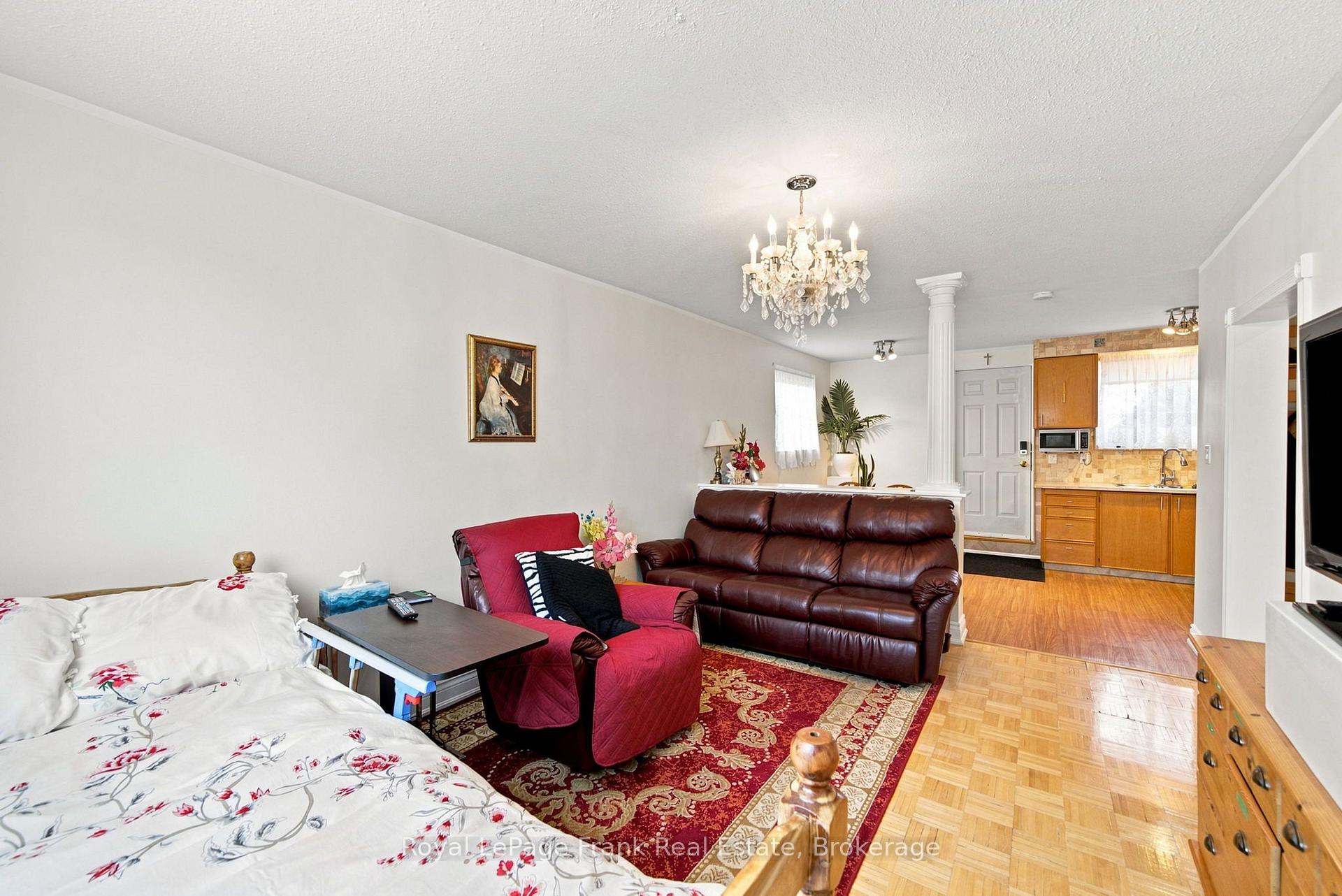 Photo 31 of 317 Dwight Avenue, Oshawa, Lakeview — HOMEH