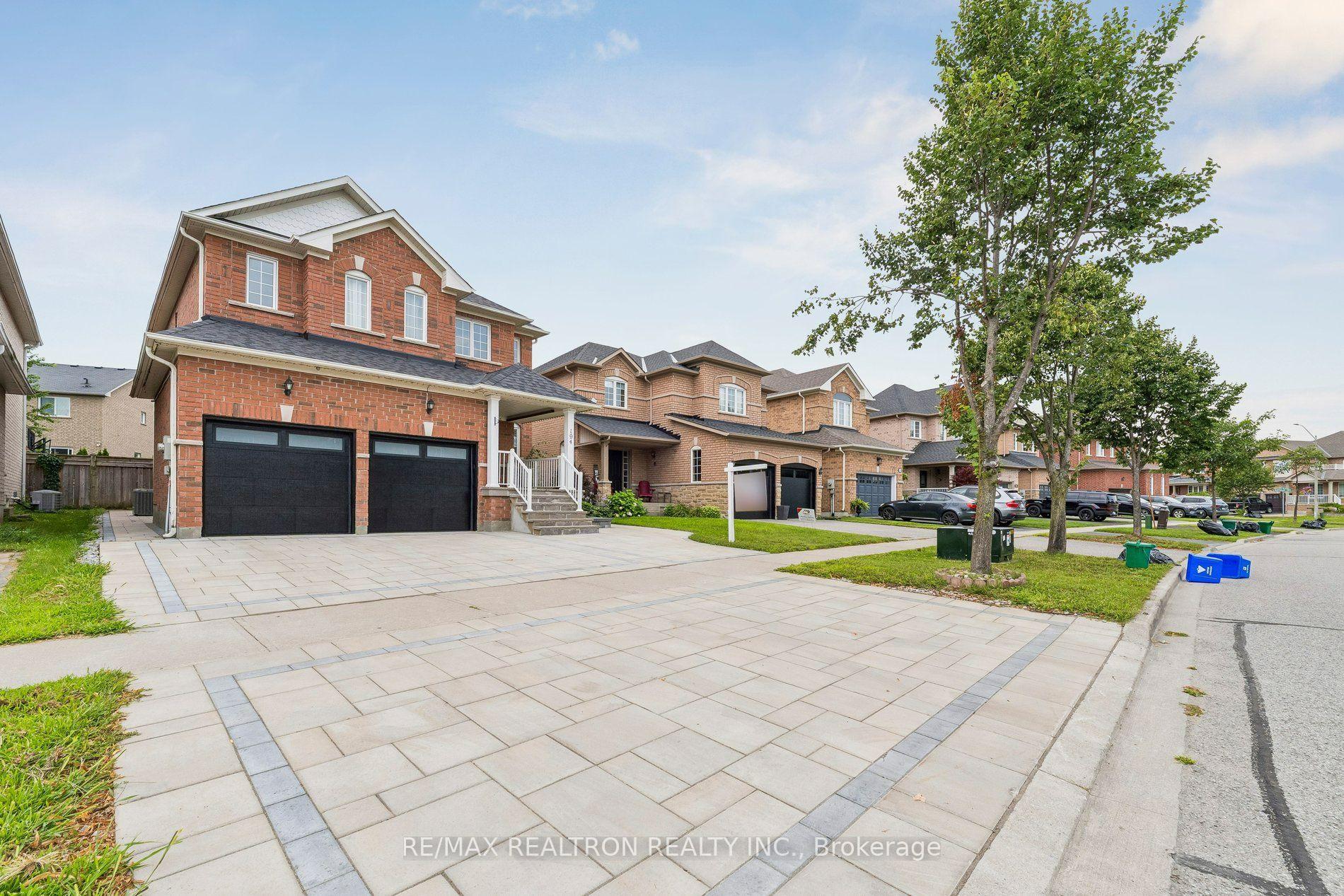 Photo 2 of 194 Robert Adams Drive, Clarington, Courtice — HOMEH