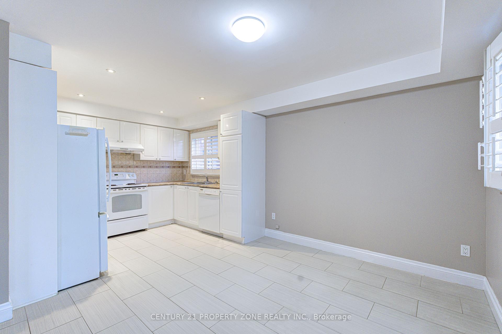 Photo 4 of 4 Compton Court, Caledon, Bolton East — HOMEH