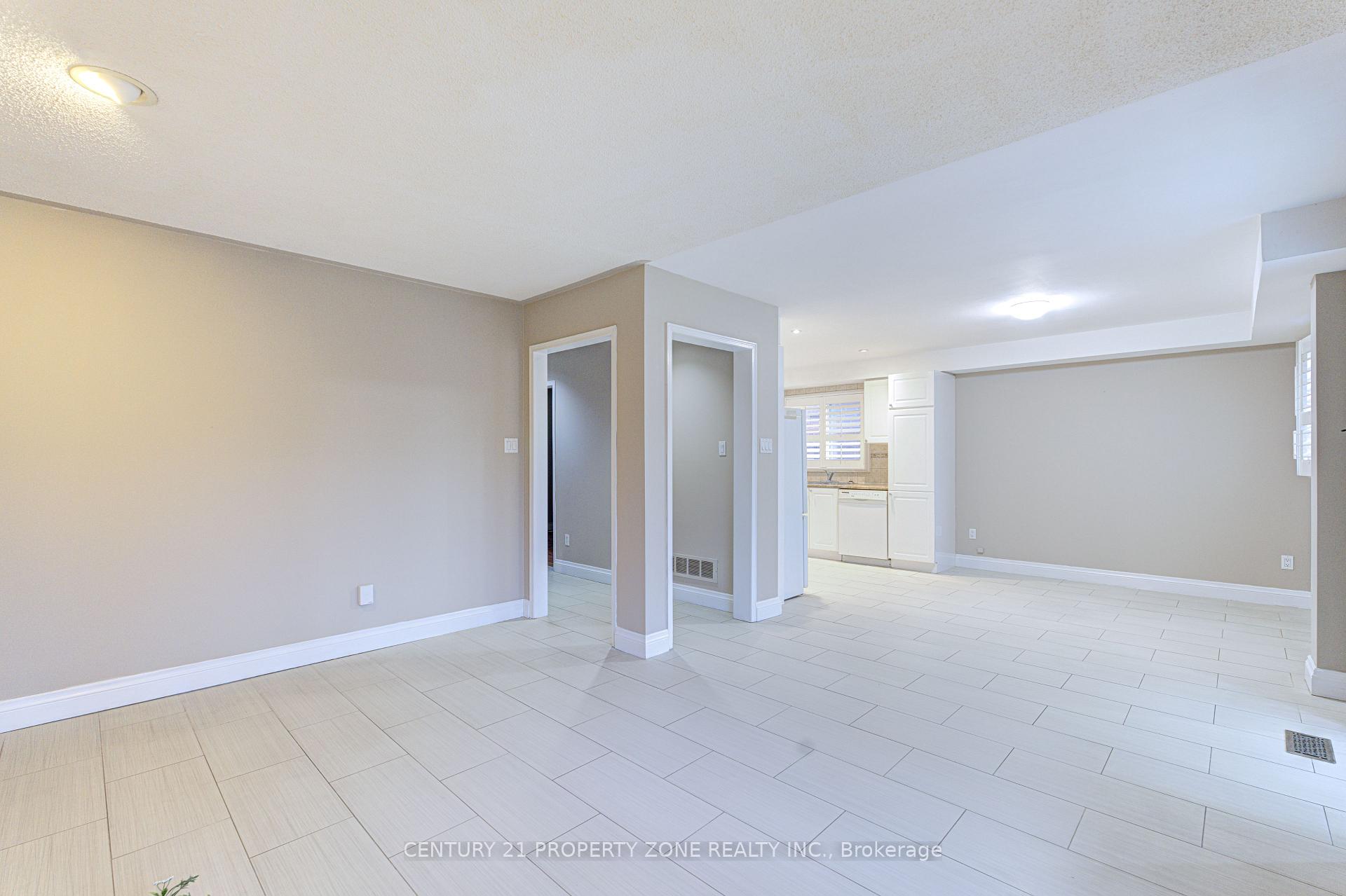 Photo 10 of 4 Compton Court, Caledon, Bolton East — HOMEH