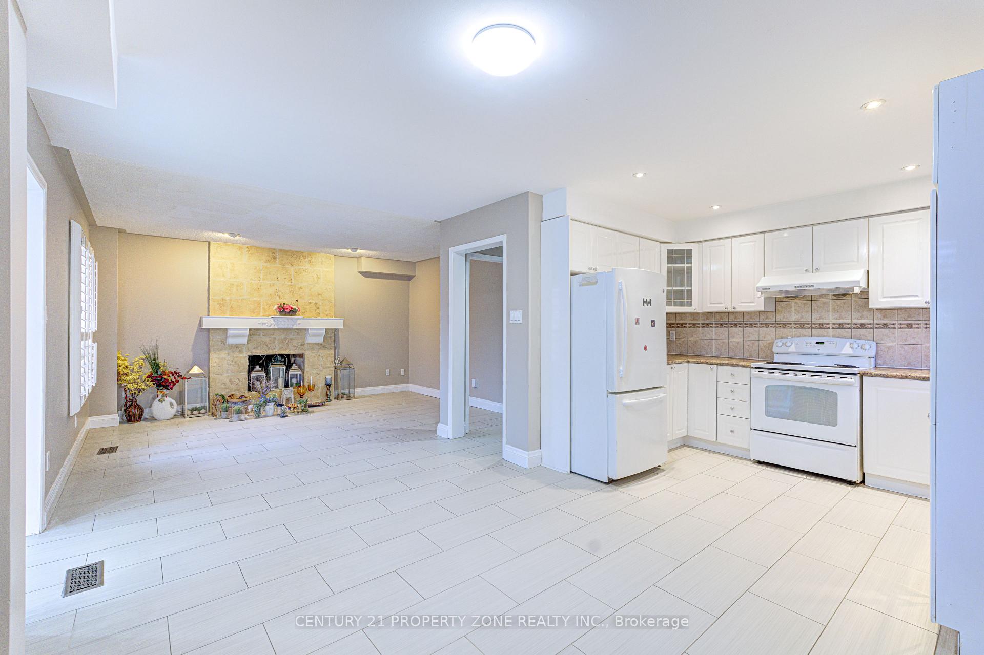 Photo 12 of 4 Compton Court, Caledon, Bolton East — HOMEH