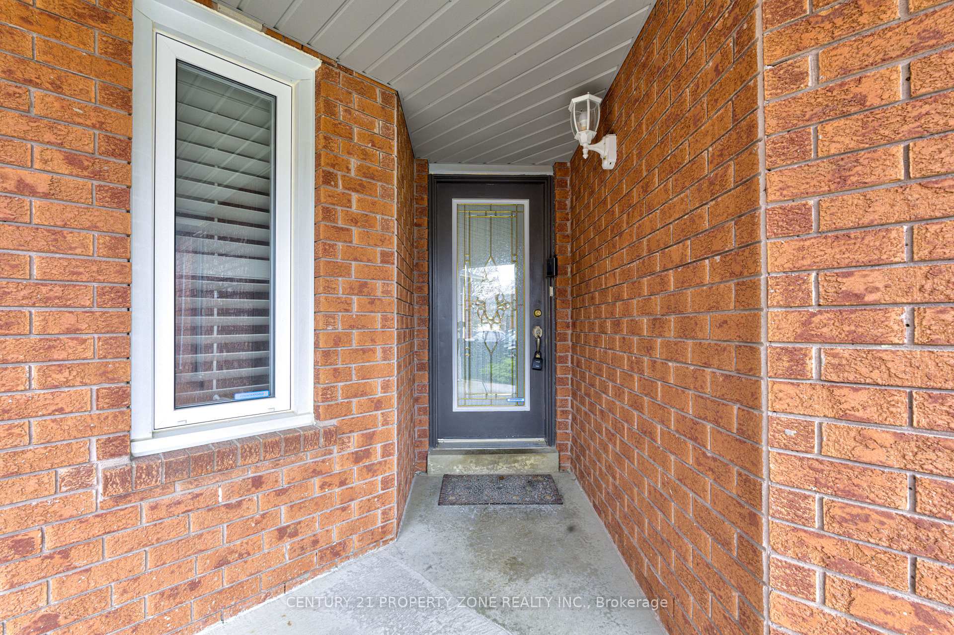 Photo 38 of 4 Compton Court, Caledon, Bolton East — HOMEH