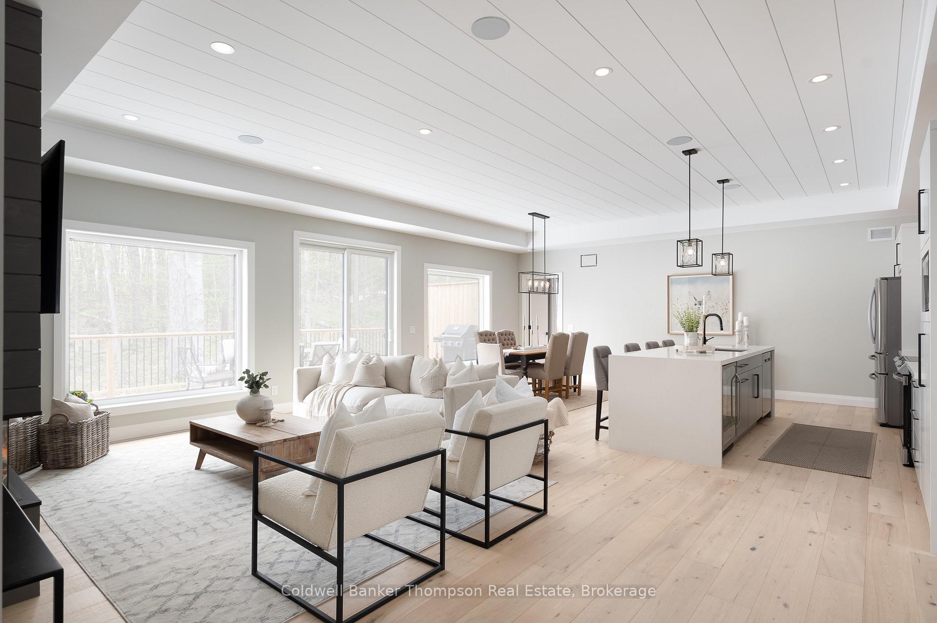 Photo 3 of 14 Mackenzie Drive, Huntsville — HOMEH