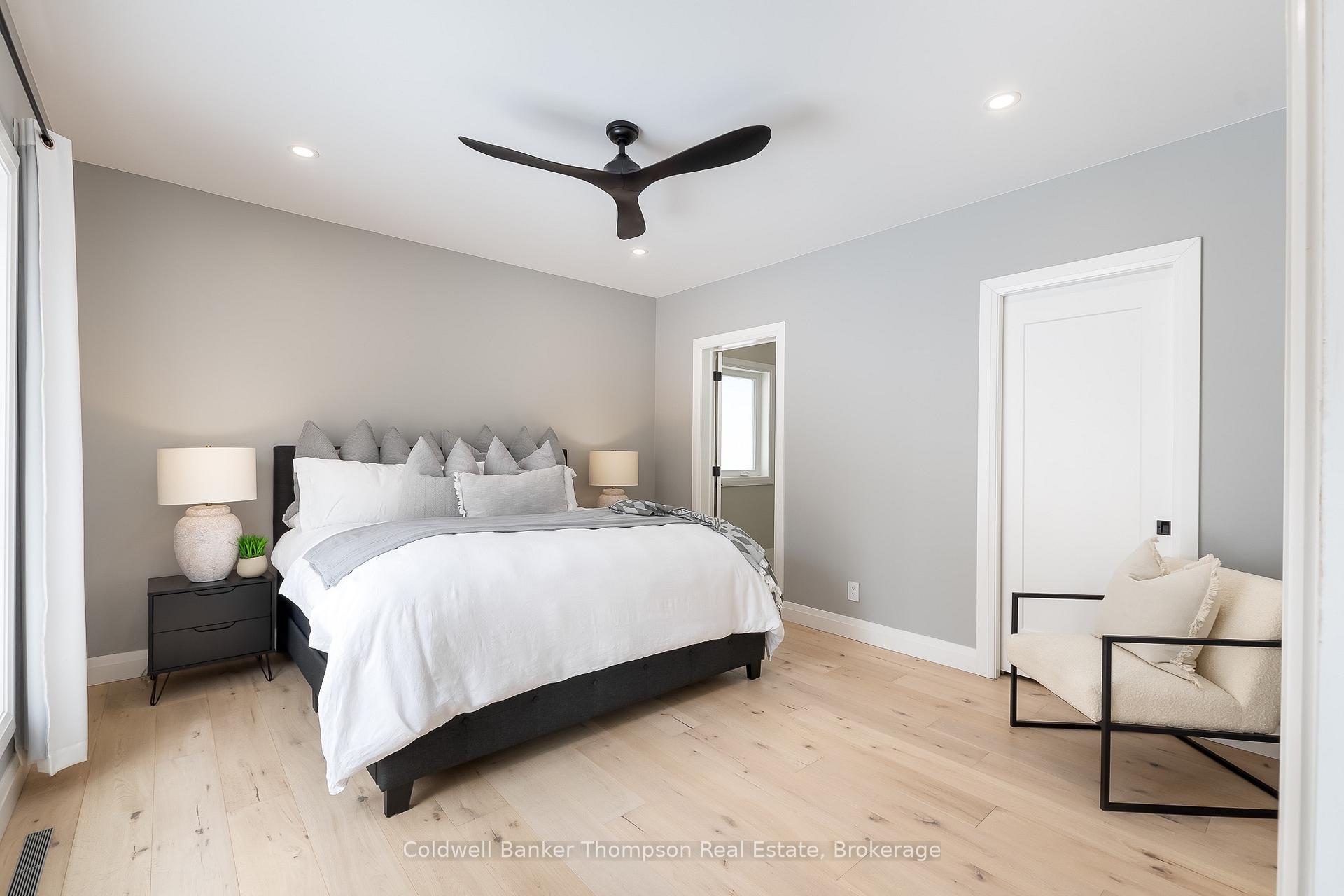 Photo 11 of 14 Mackenzie Drive, Huntsville — HOMEH