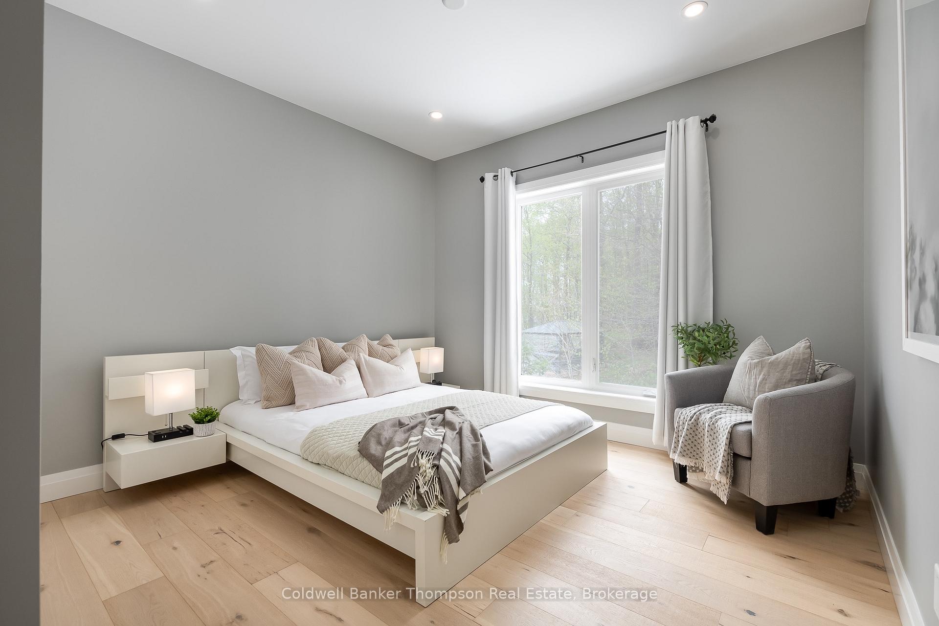 Photo 19 of 14 Mackenzie Drive, Huntsville — HOMEH