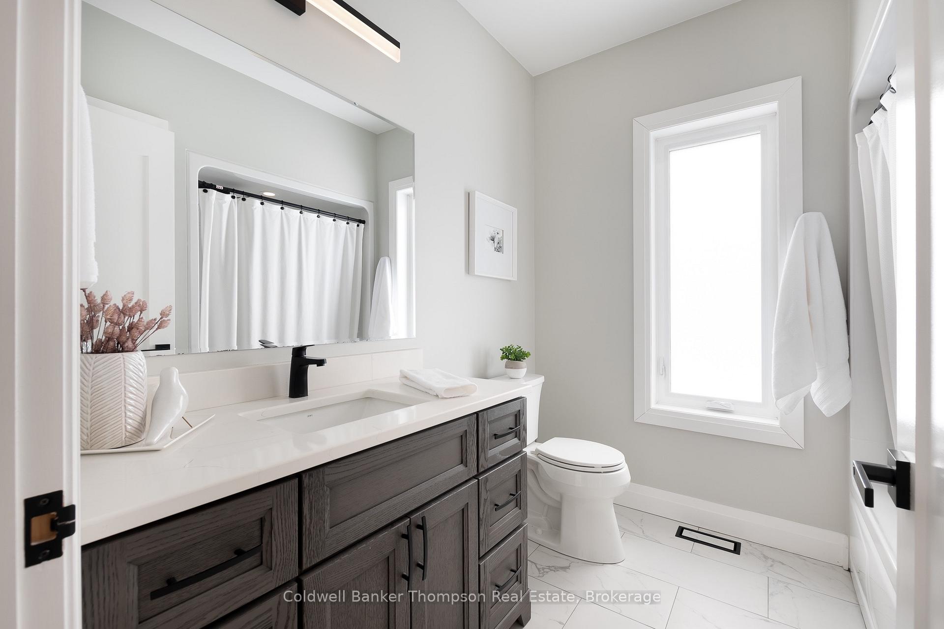 Photo 20 of 14 Mackenzie Drive, Huntsville — HOMEH