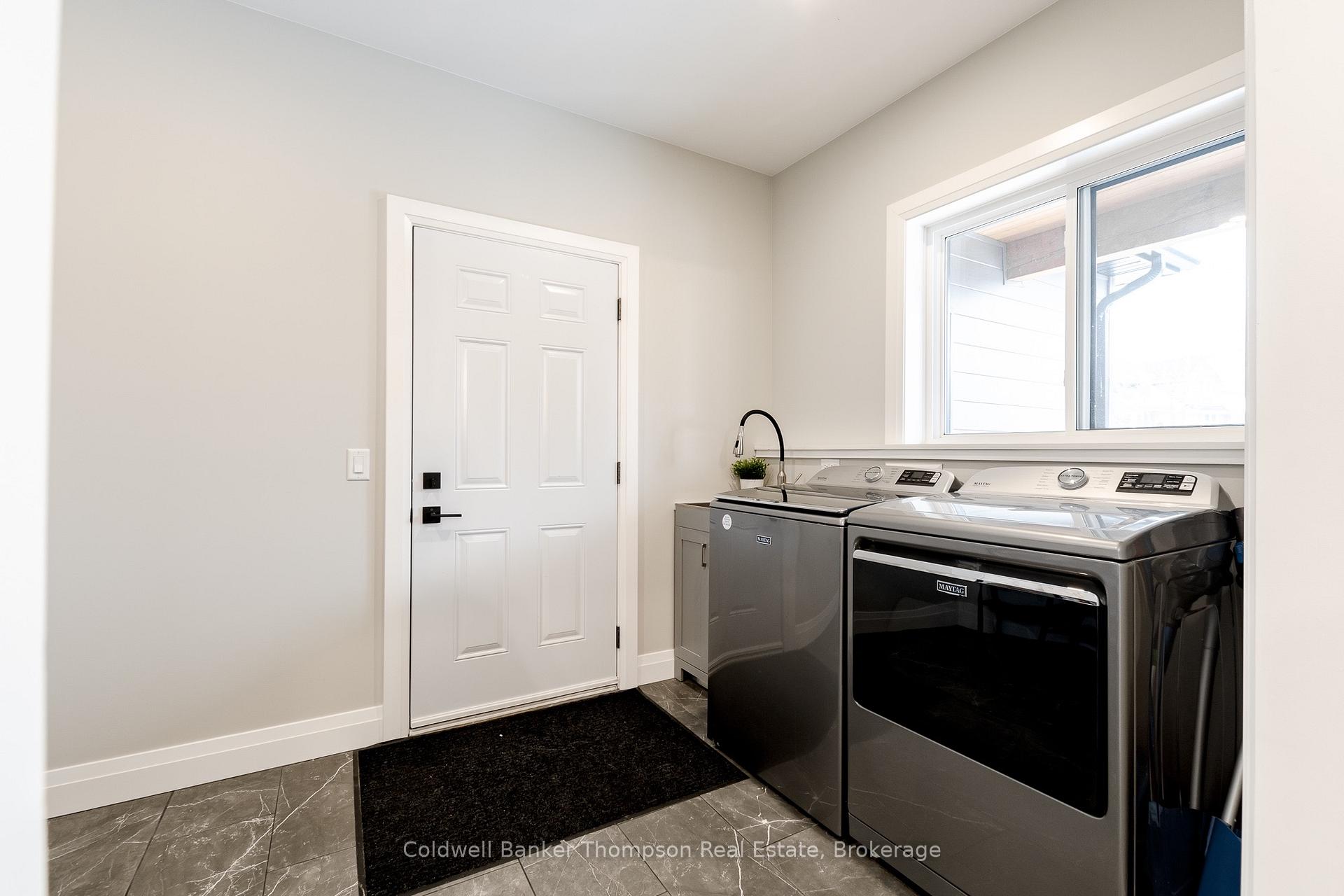 Photo 22 of 14 Mackenzie Drive, Huntsville — HOMEH