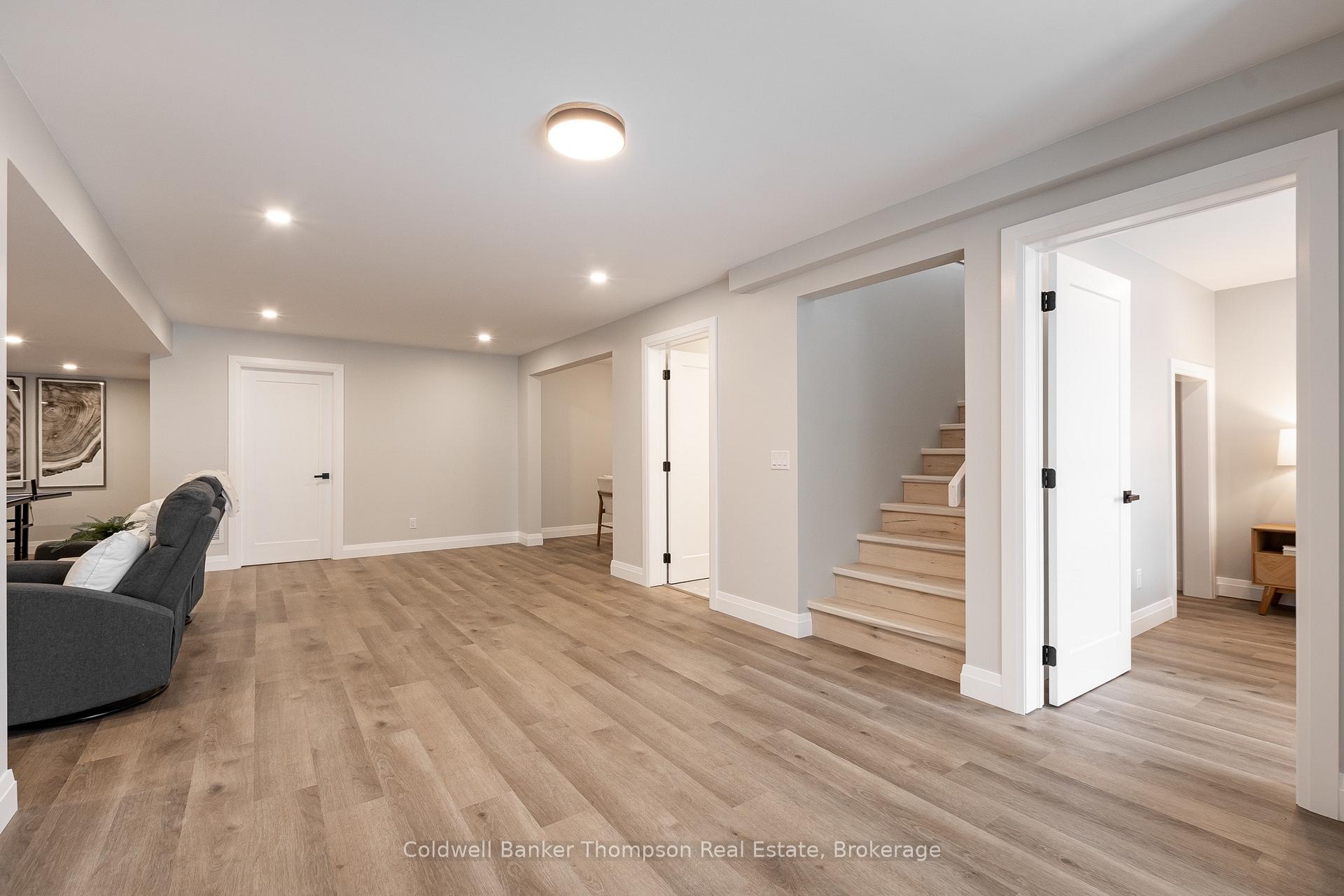 Photo 30 of 14 Mackenzie Drive, Huntsville — HOMEH