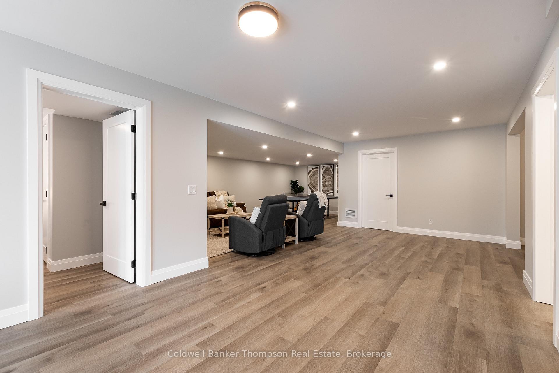 Photo 31 of 14 Mackenzie Drive, Huntsville — HOMEH