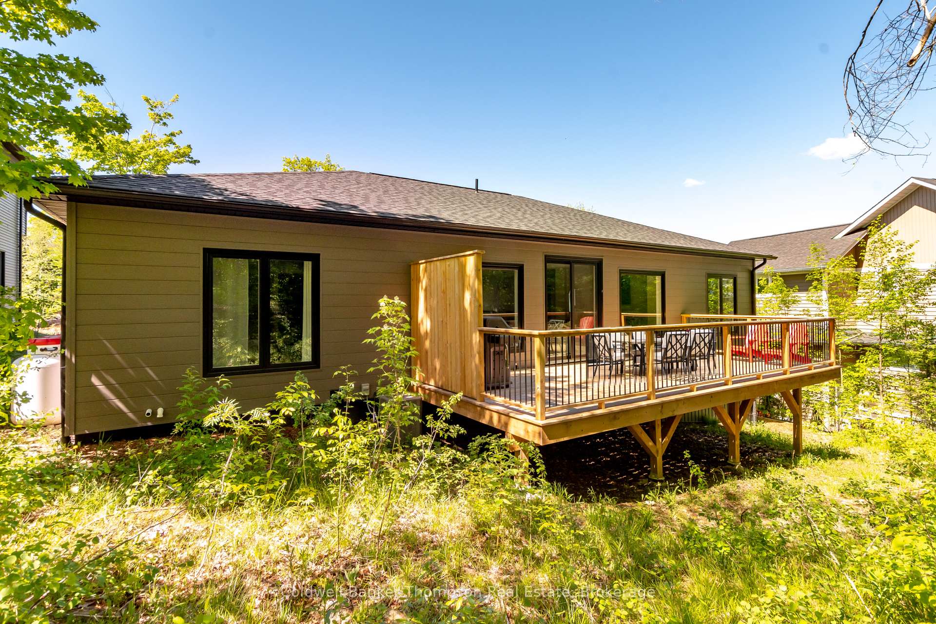Photo 39 of 14 Mackenzie Drive, Huntsville — HOMEH