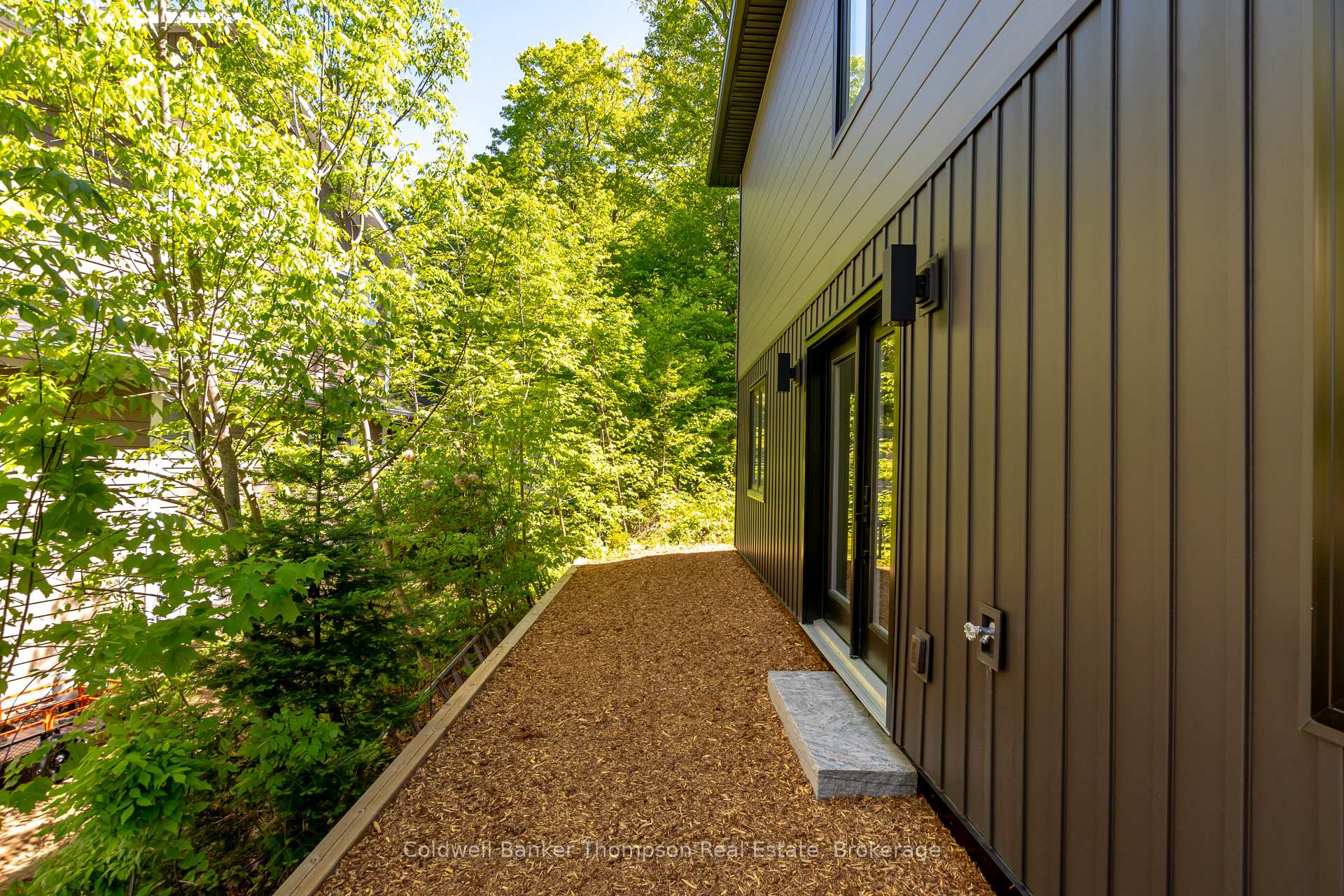 Photo 41 of 14 Mackenzie Drive, Huntsville — HOMEH