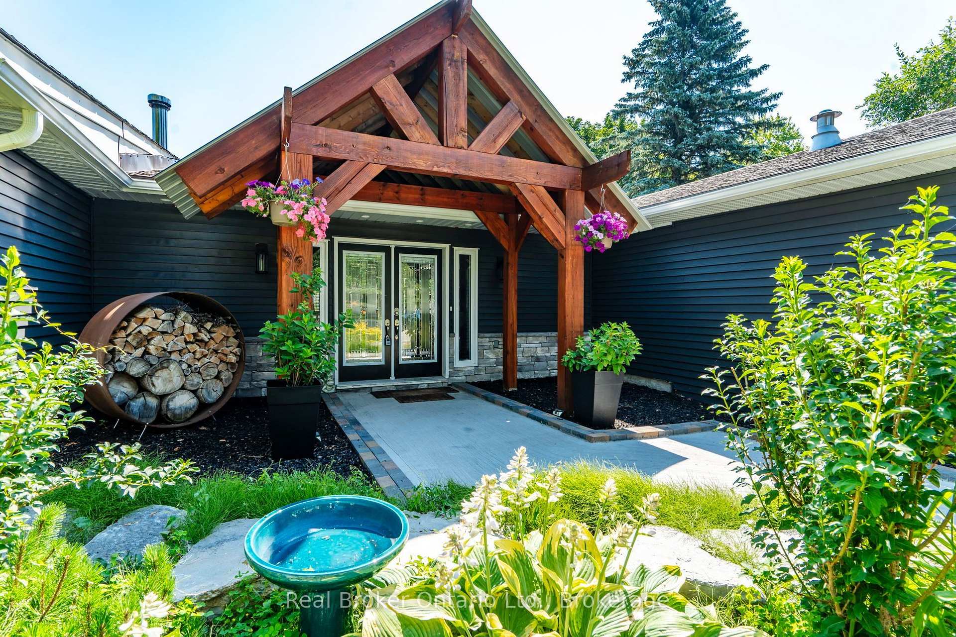Photo 3 of 2307 Somers Boulevard, Innisfil, Alcona — HOMEH