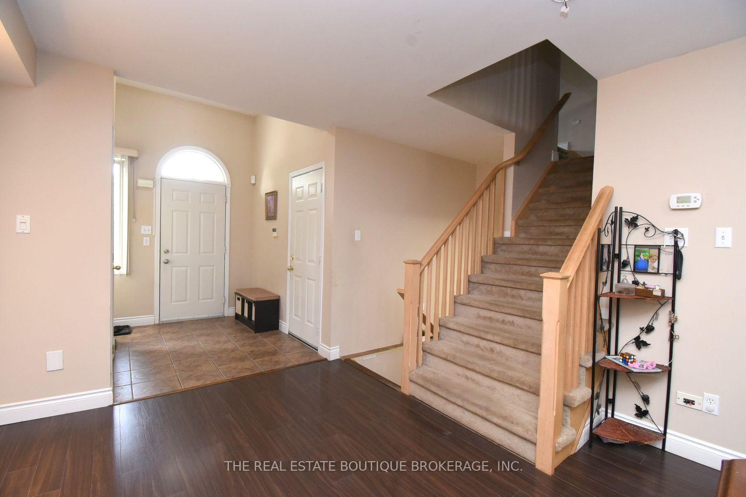 Photo 6 of 509 Southridge Drive, Hamilton, Mountview — HOMEH