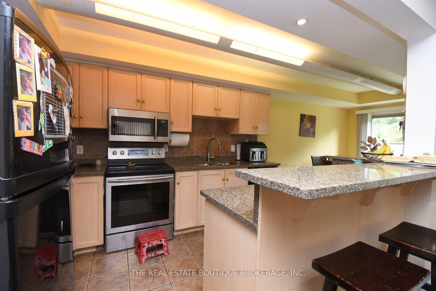 Photo 10 of 509 Southridge Drive, Hamilton, Mountview — HOMEH