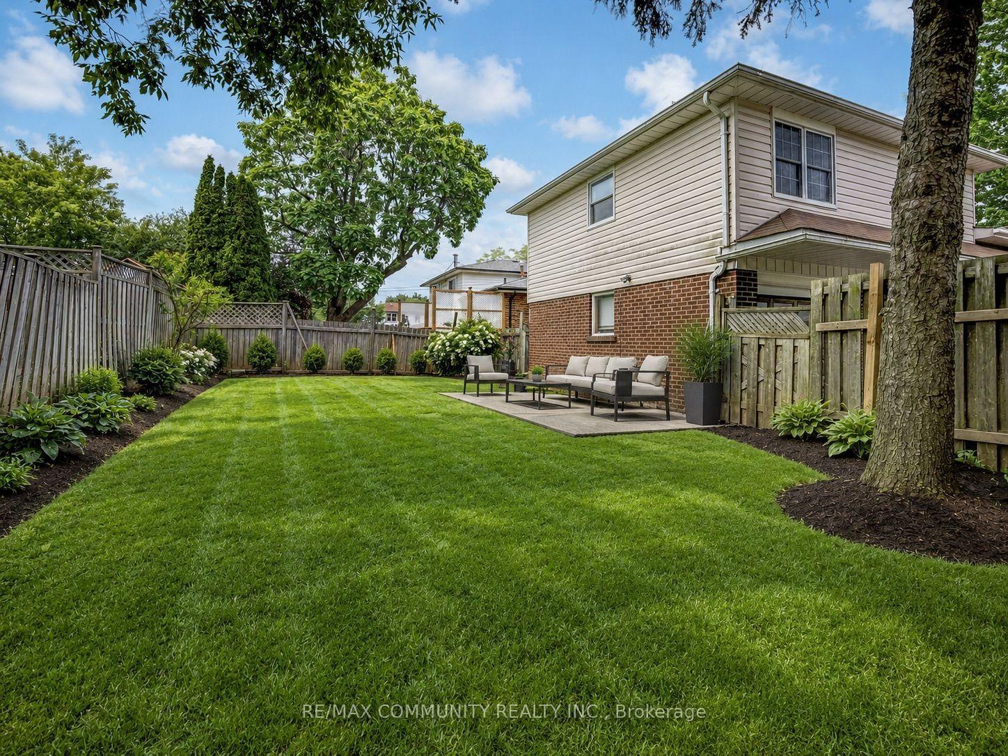 Photo 5 of 122 Bryant Road, Ajax, South East — HOMEH