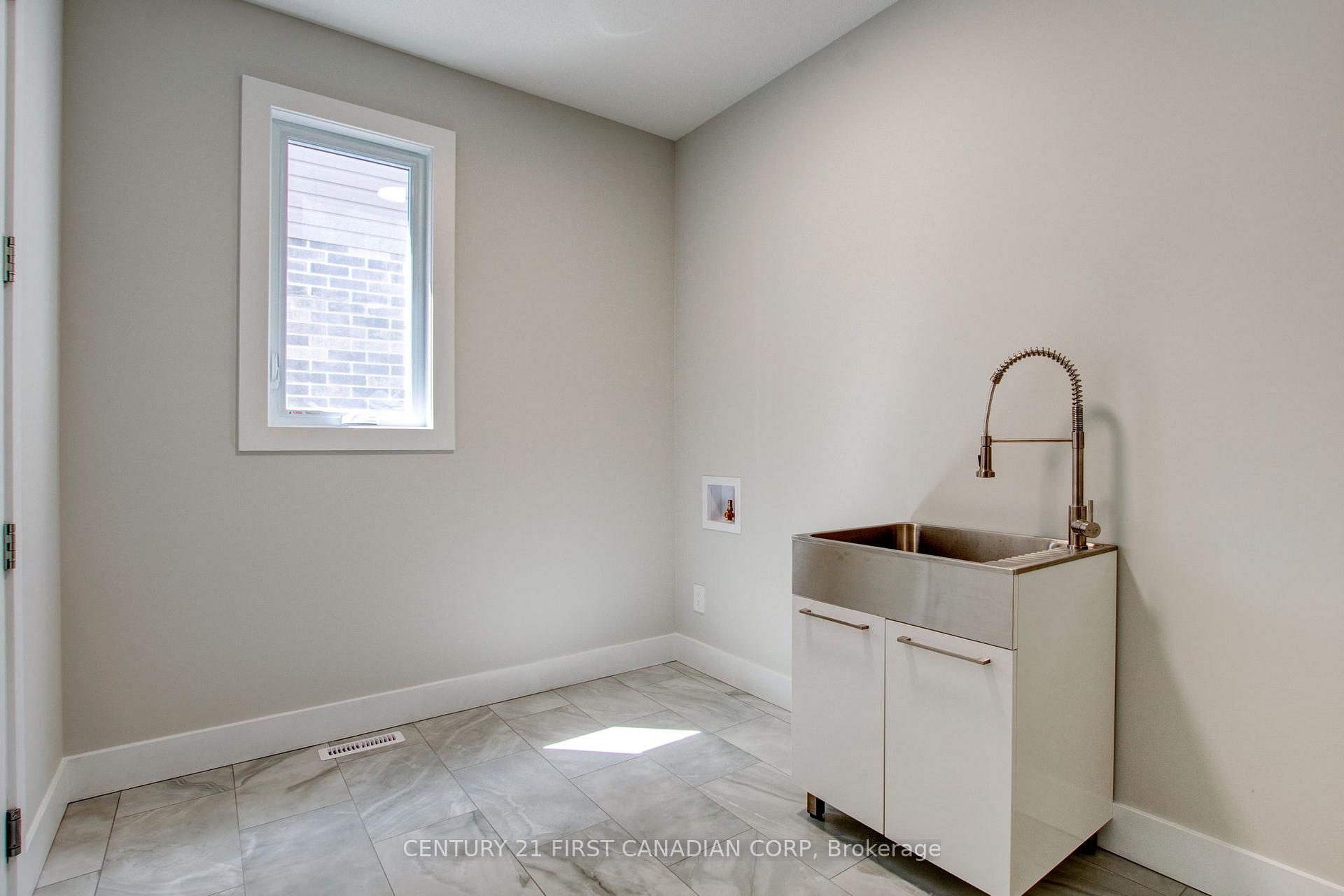 Photo 9 of 100 Aspen Circle, Thames Centre, Thorndale — HOMEH