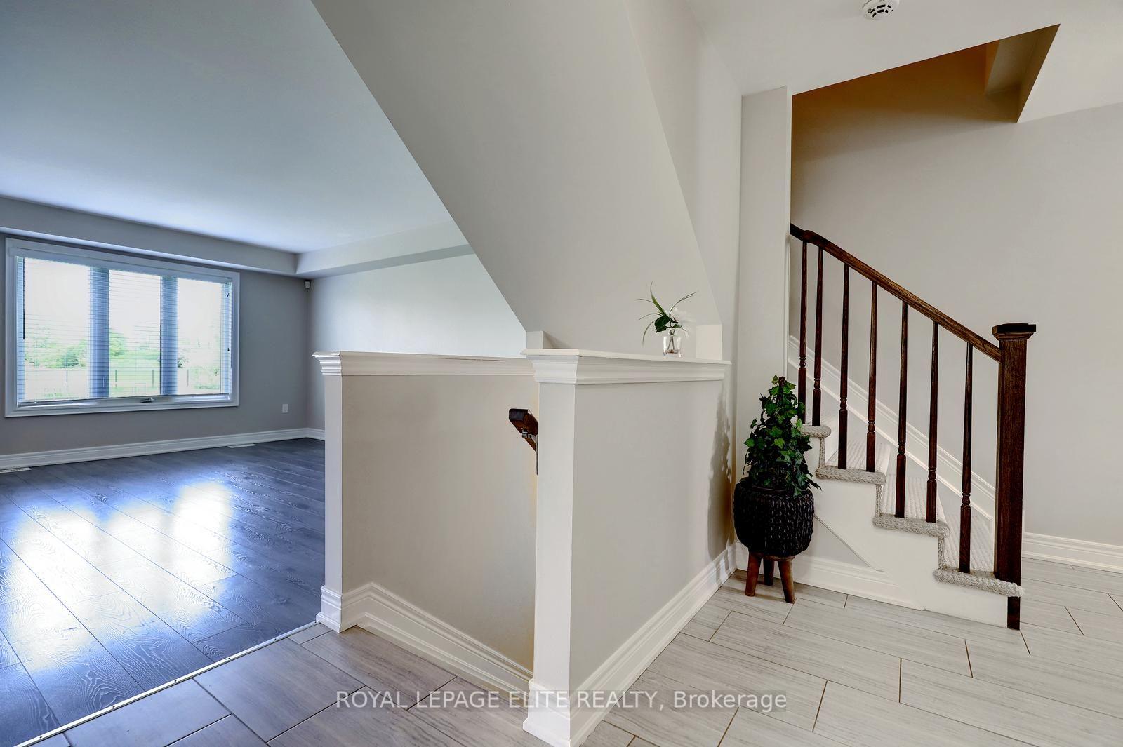 Photo 8 of 8025 Cole Court, Niagara Falls, Oldfield — HOMEH