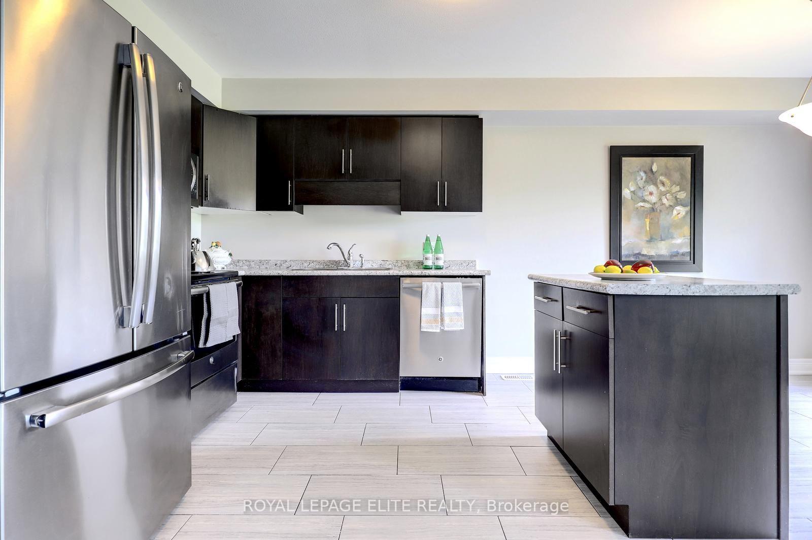 Photo 14 of 8025 Cole Court, Niagara Falls, Oldfield — HOMEH