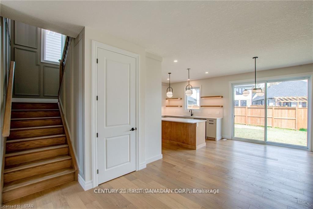 Photo 5 of 58 Aspen Circle, Thames Centre, Thorndale — HOMEH