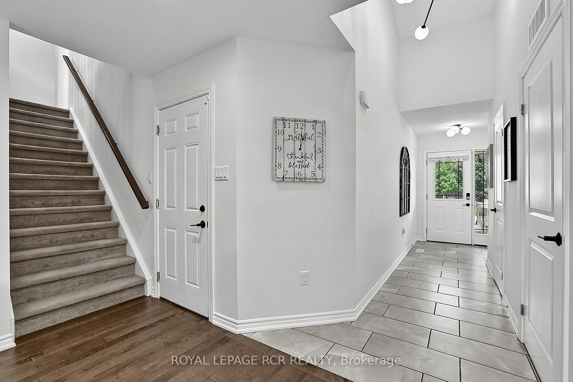 Photo 5 of 24 Westminster Crescent, Centre Wellington, Fergus — HOMEH
