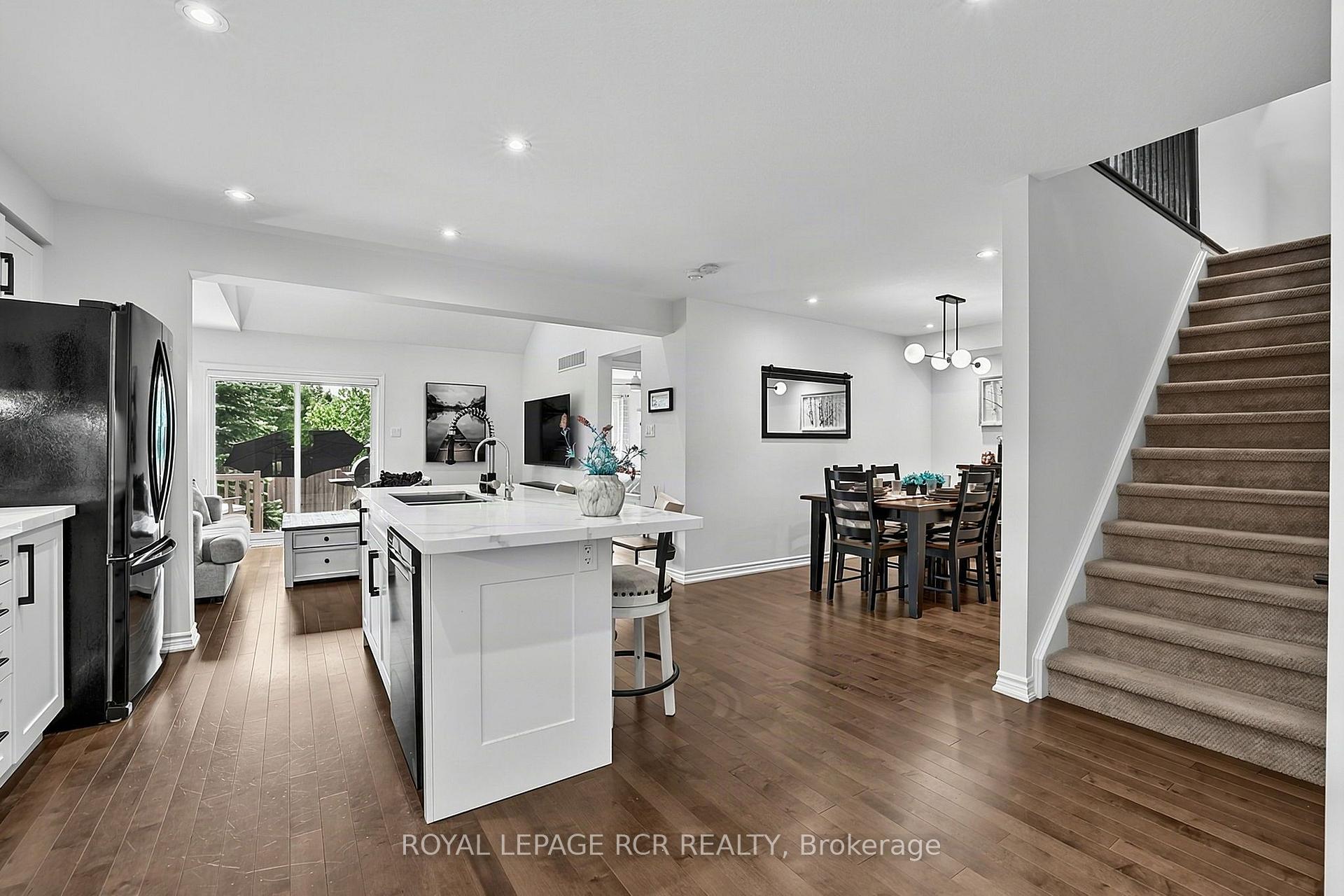 Photo 7 of 24 Westminster Crescent, Centre Wellington, Fergus — HOMEH