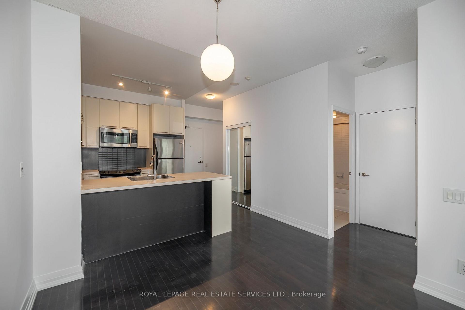 Photo 11 of Unit 603, 25 Carlton Street, Toronto, Church-Yonge Corridor — HOMEH